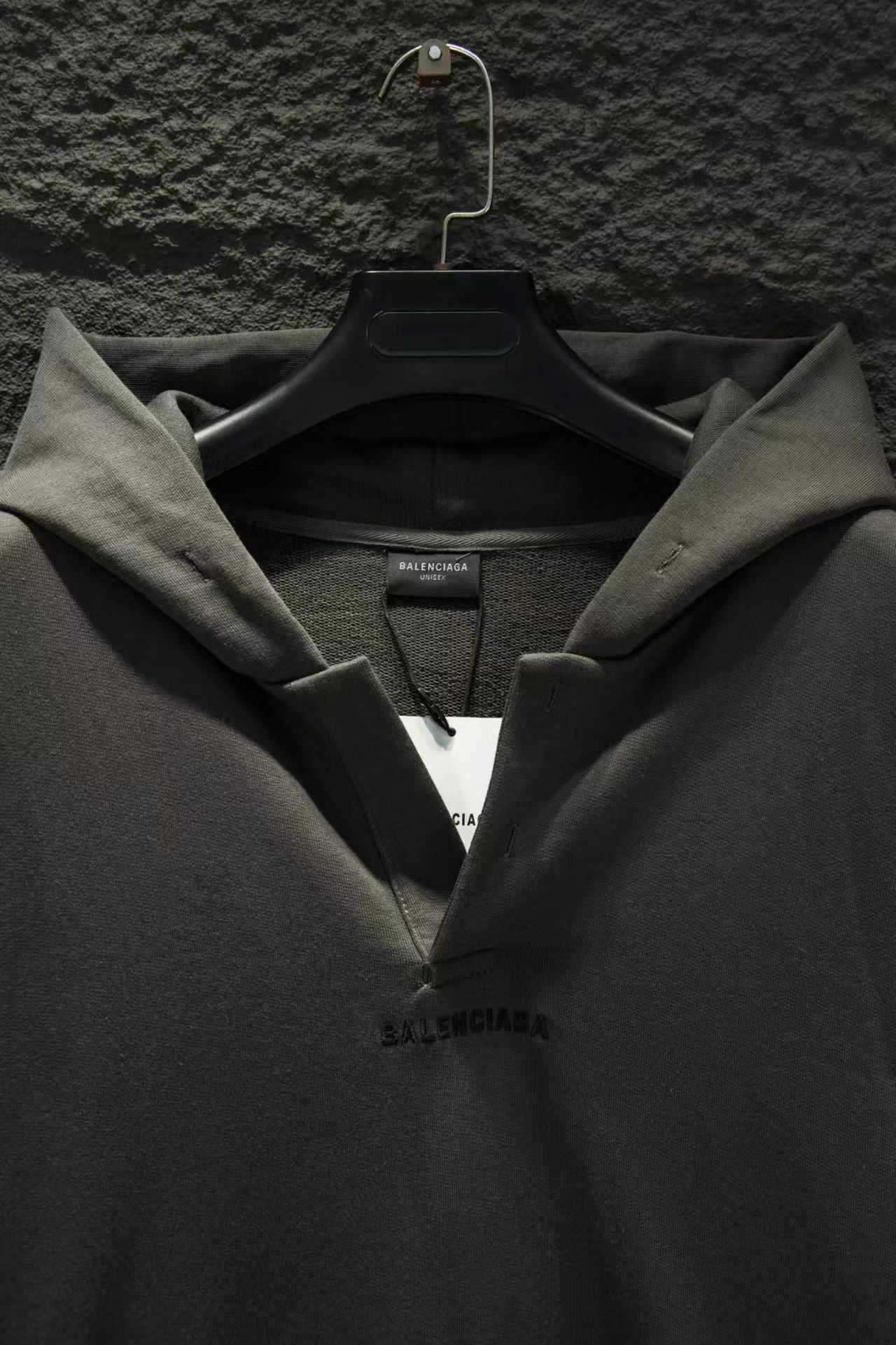 New open chest embroidered hooded sweatshirt