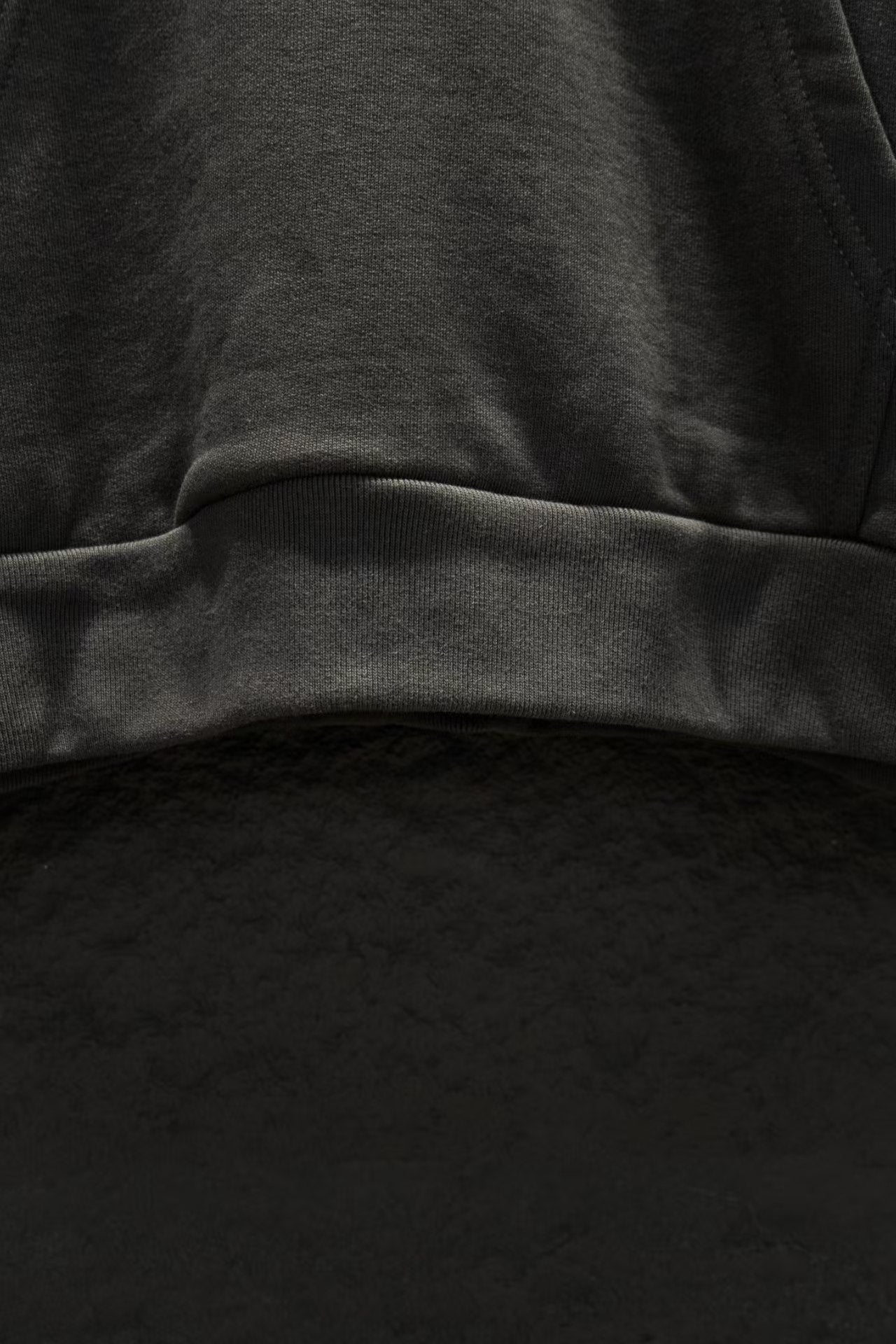 New open chest embroidered hooded sweatshirt