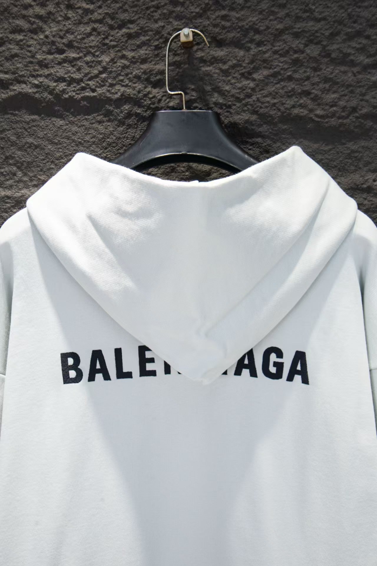 New open chest embroidered hooded sweatshirt