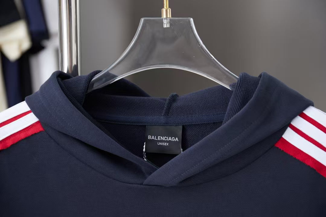 New embroidered hooded sweatshirt