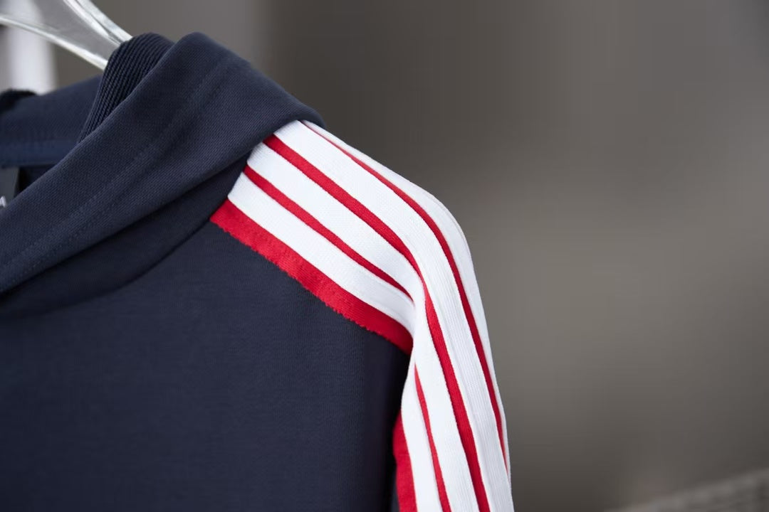 New embroidered hooded sweatshirt