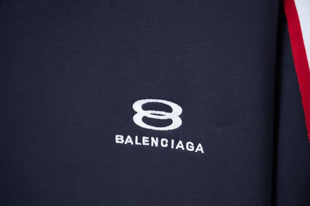 New embroidered hooded sweatshirt