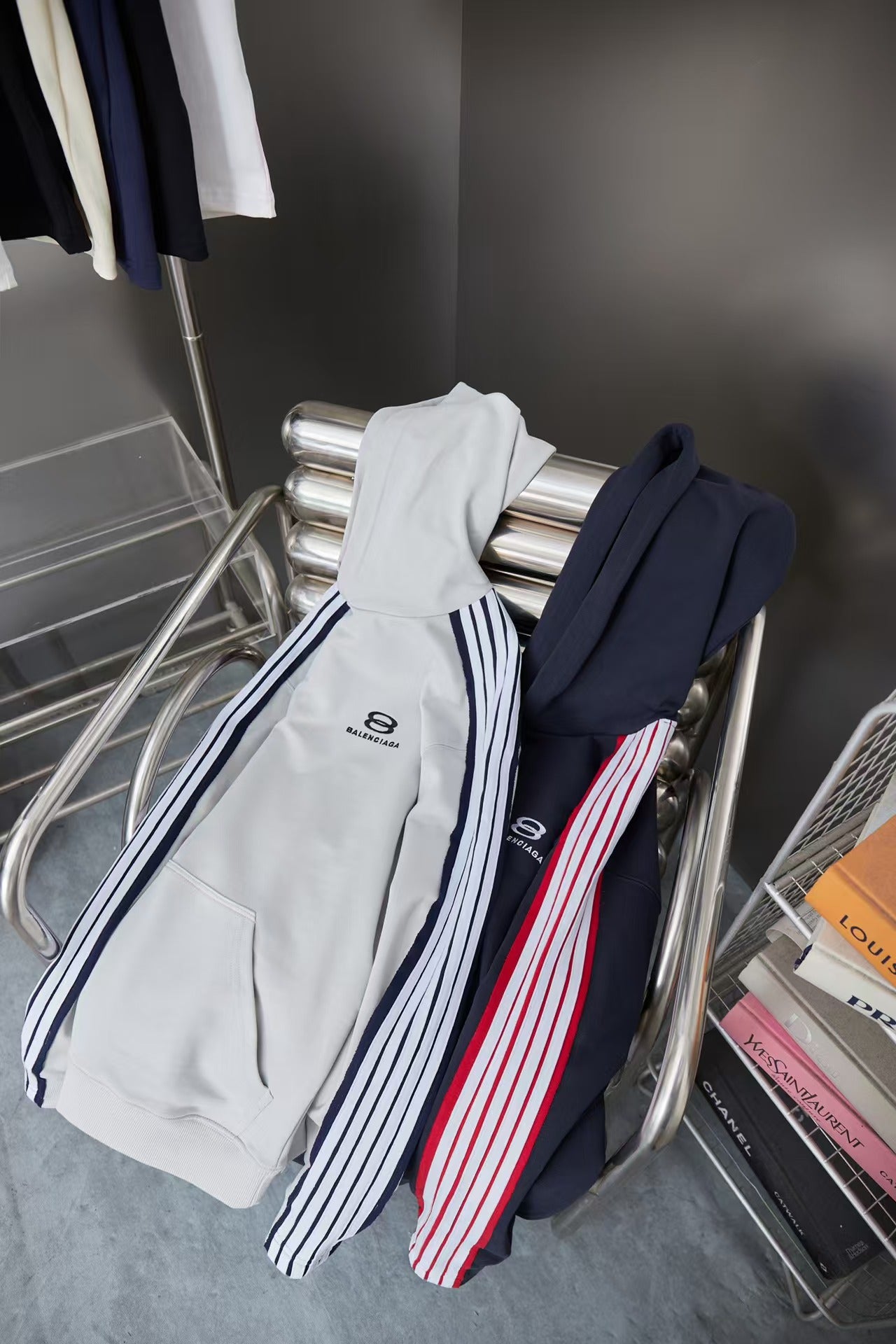New embroidered hooded sweatshirt