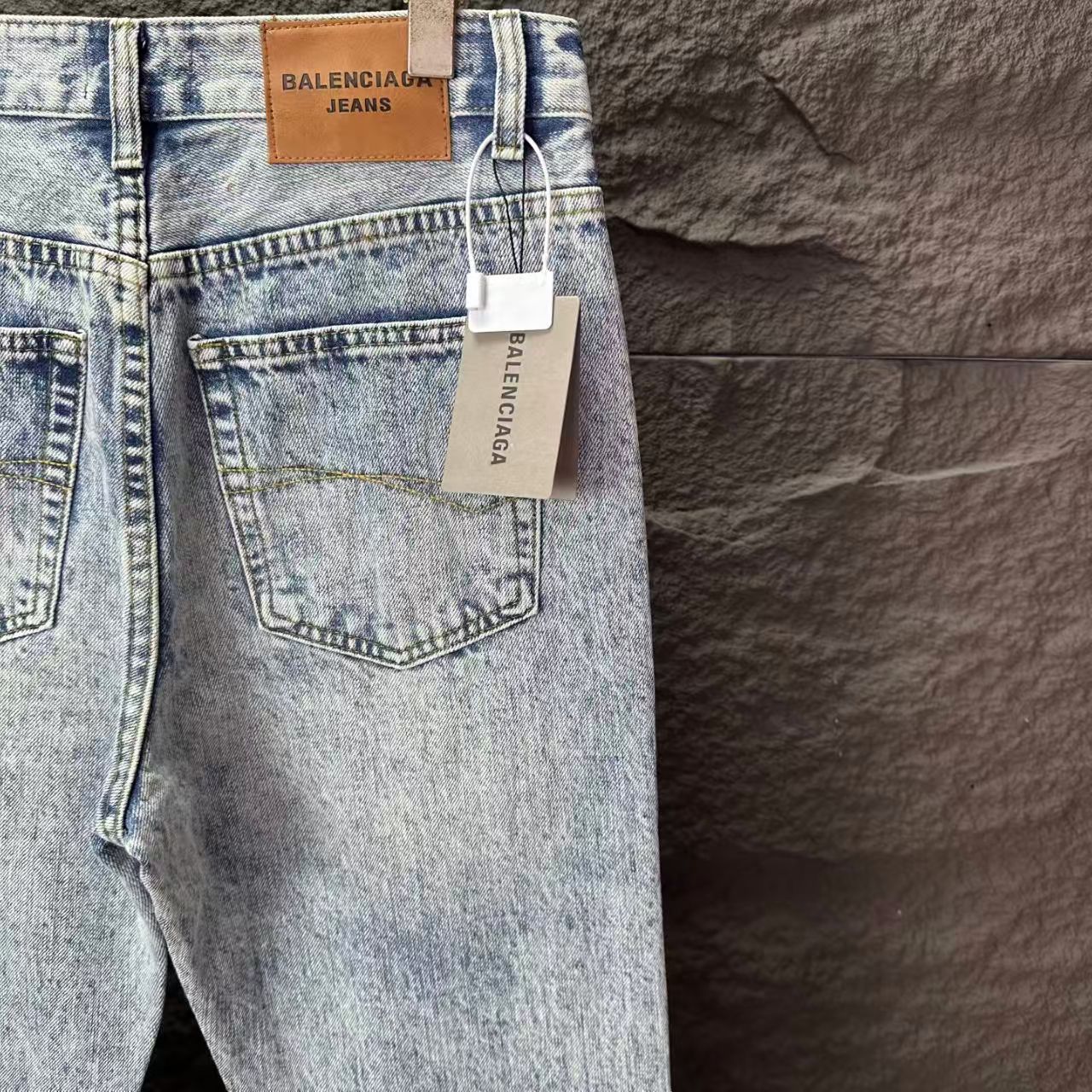 New washed loose slightly flared jeans