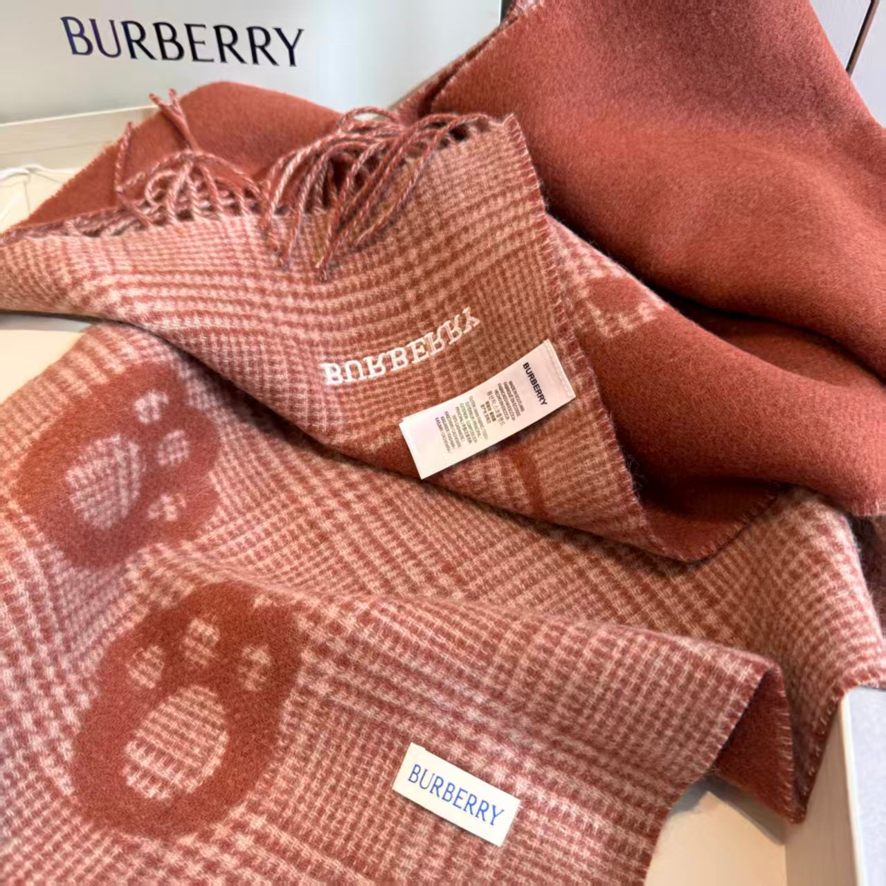 New cashmere scarf