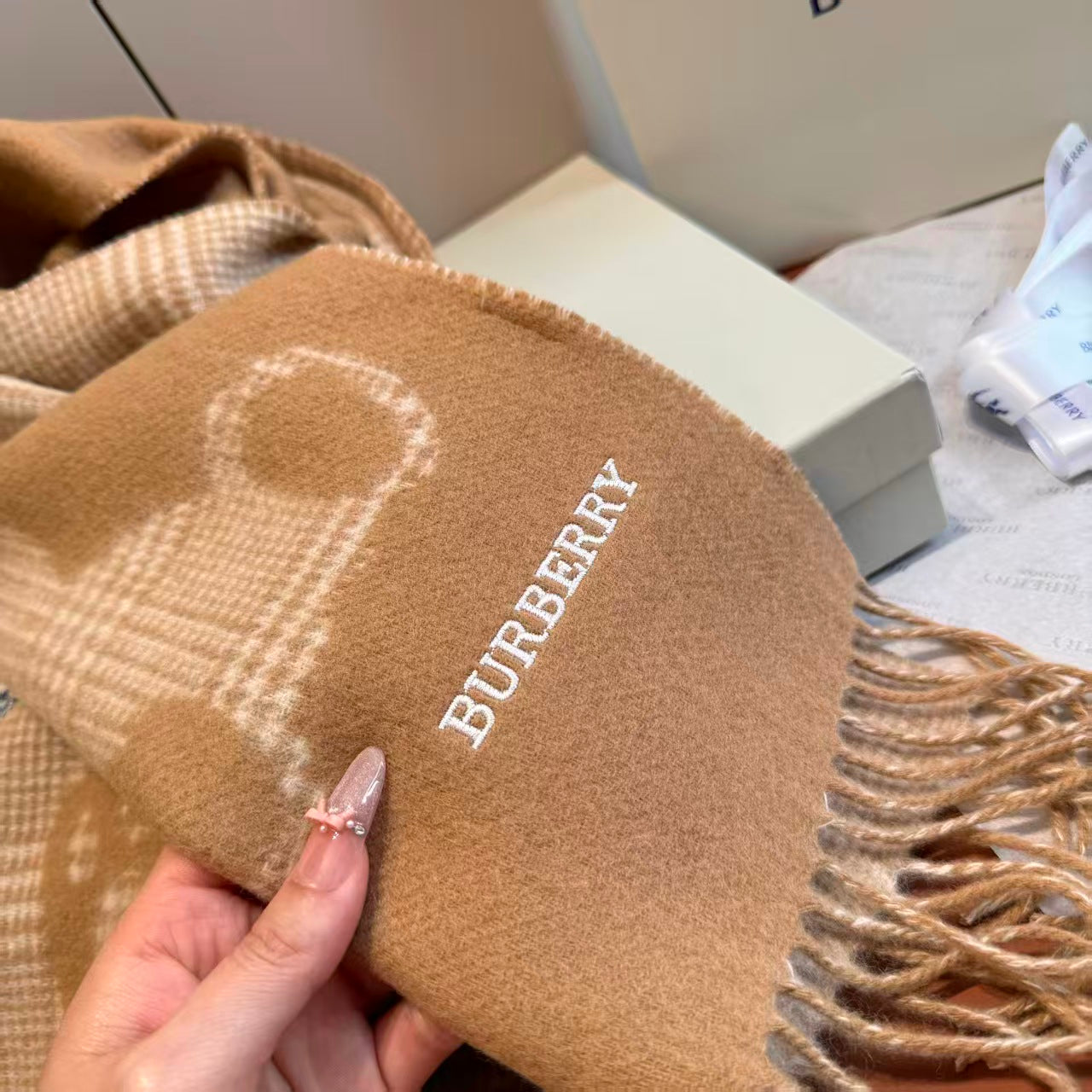 New cashmere scarf