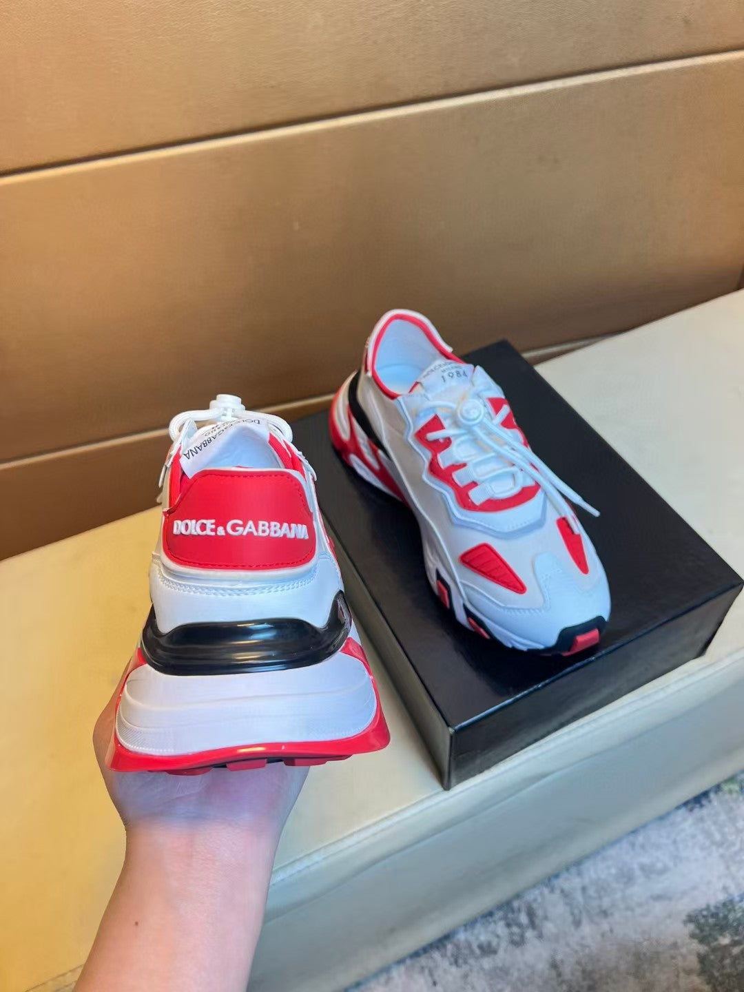 Fashionable men's casual sports shoes