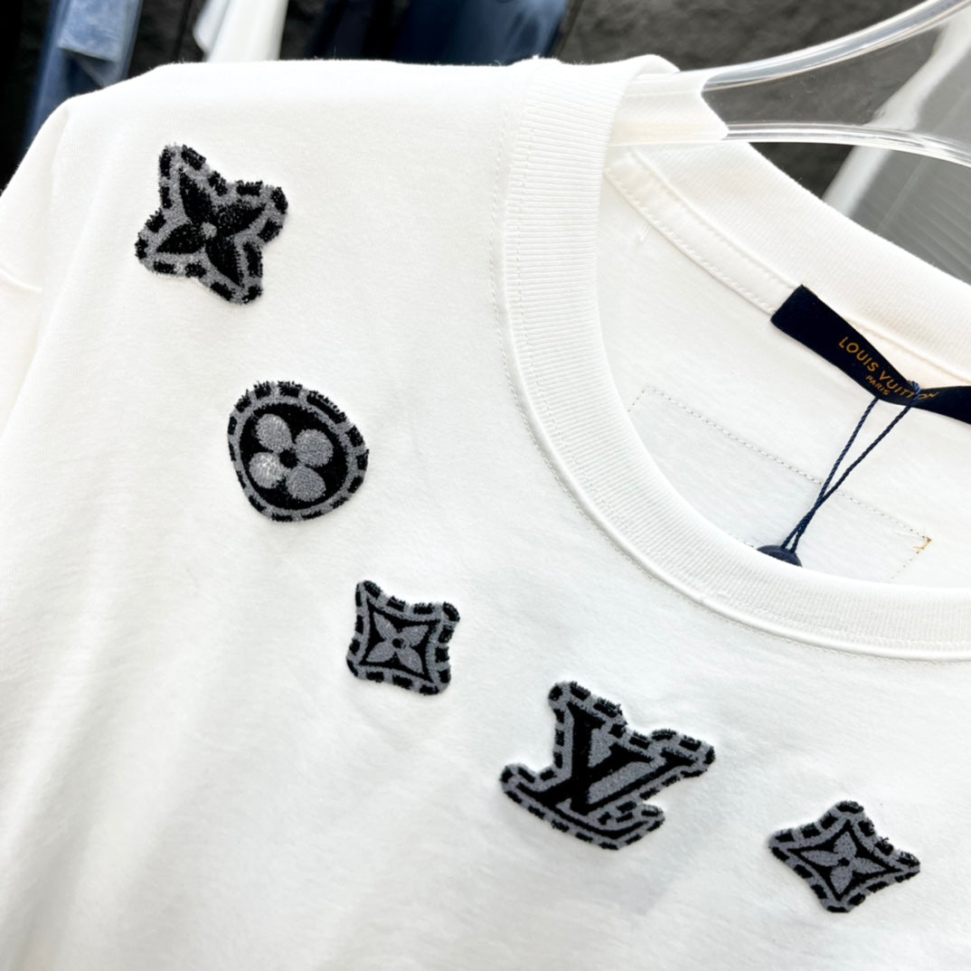 Three-Dimensional Embroidery T Shirt