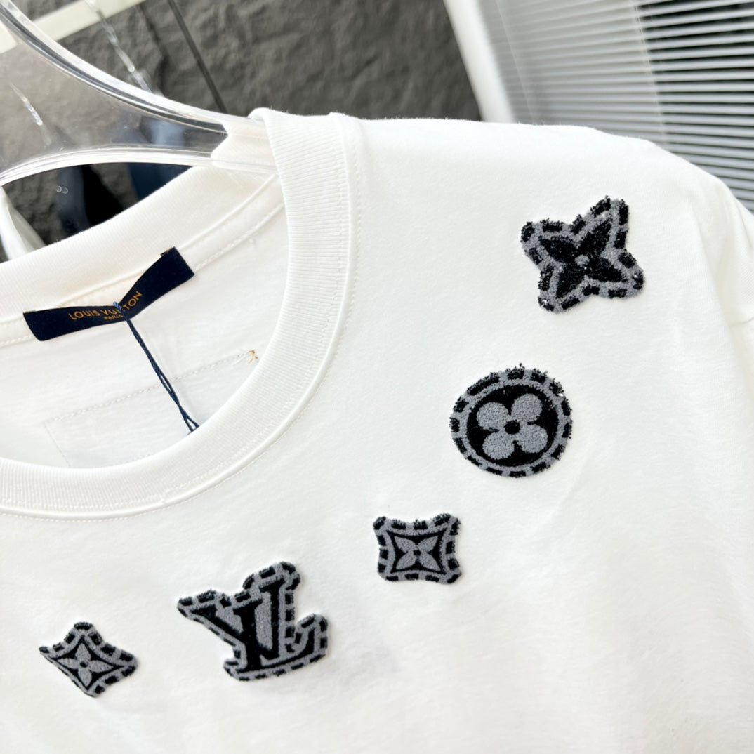 Three-Dimensional Embroidery T Shirt