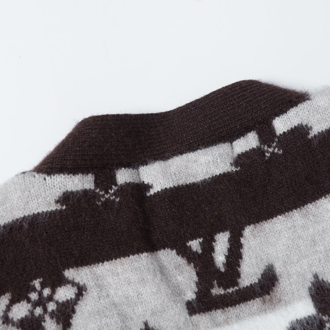 Contrast color wool sweater