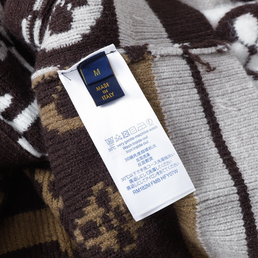 Contrast color wool sweater