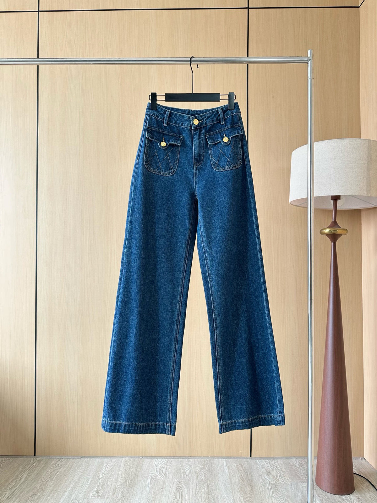 Double Pocket Bright Thread Decorative Jeans