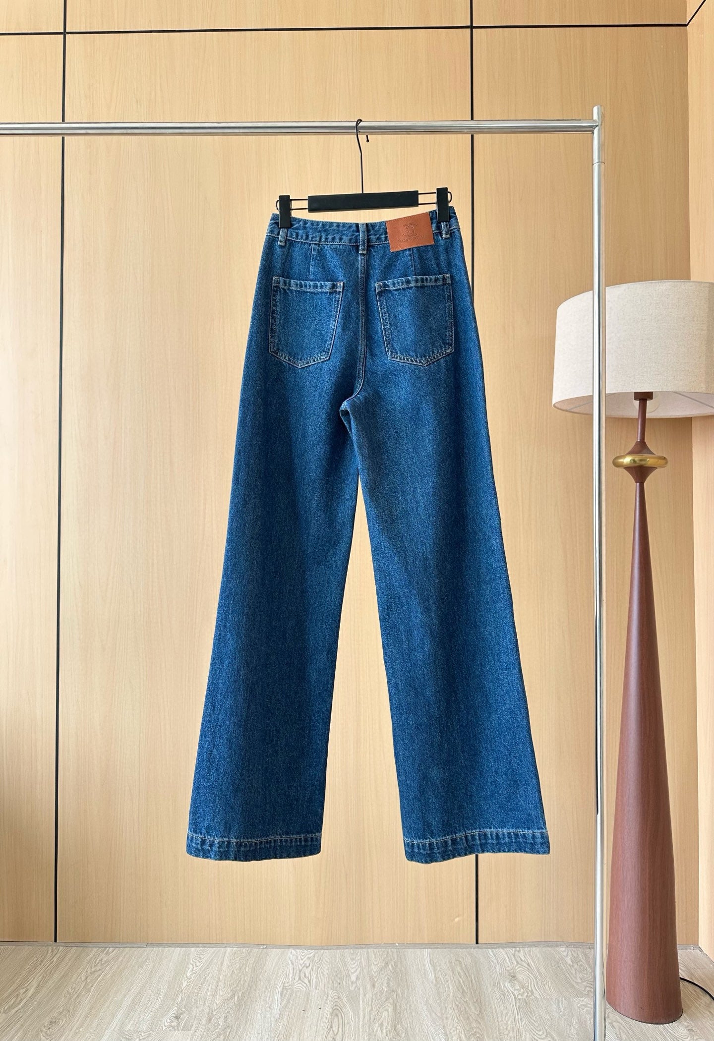 Double Pocket Bright Thread Decorative Jeans