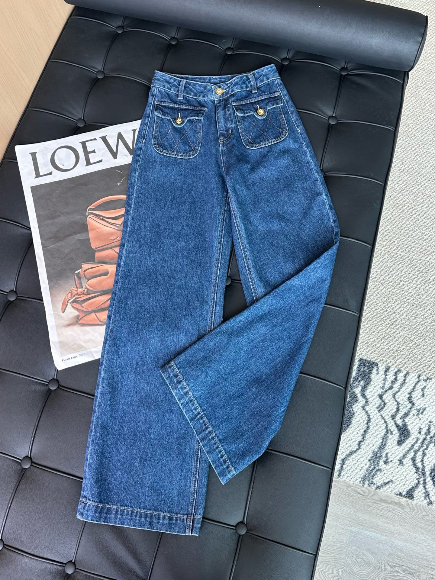 Double Pocket Bright Thread Decorative Jeans