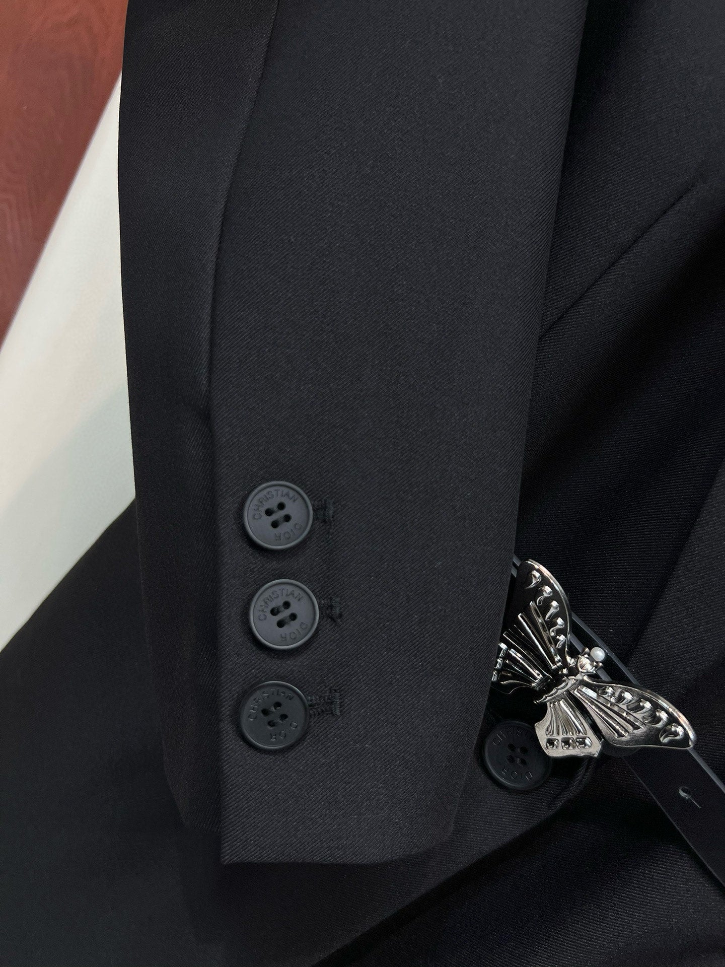 Medium to long length suit jacket