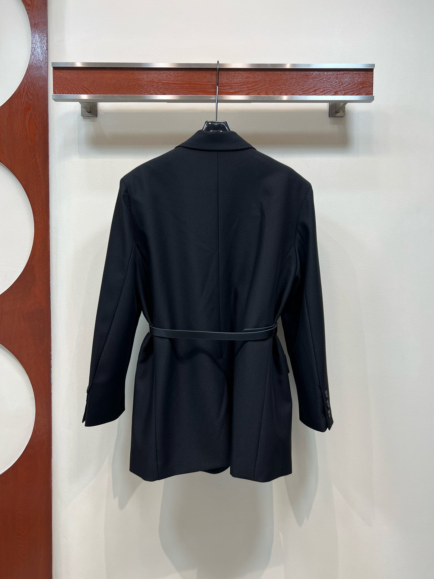 Medium to long length suit jacket