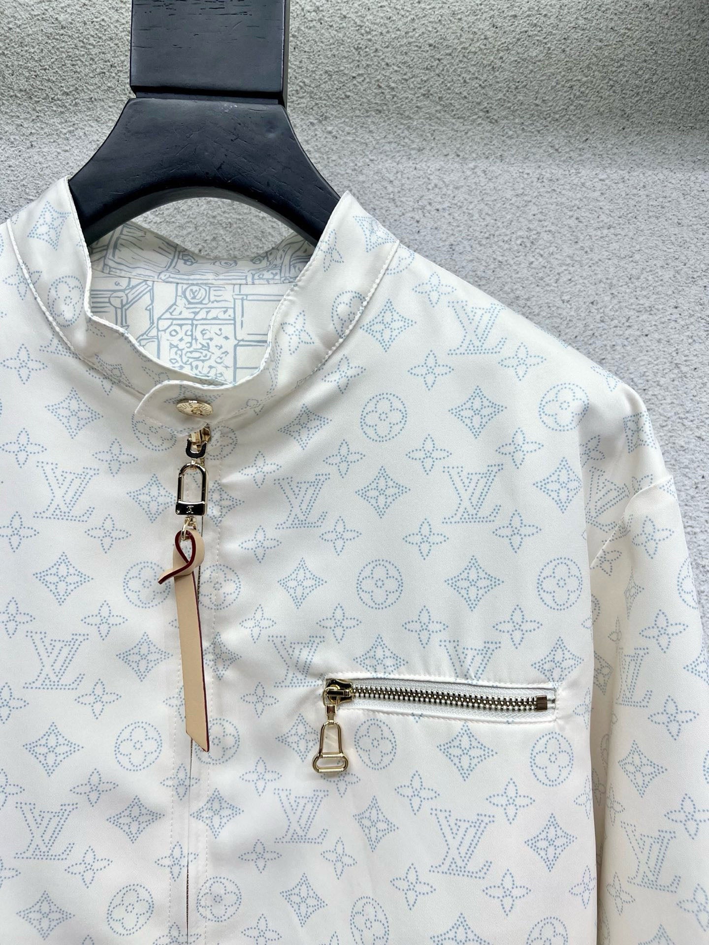 Double sided jacket jacket