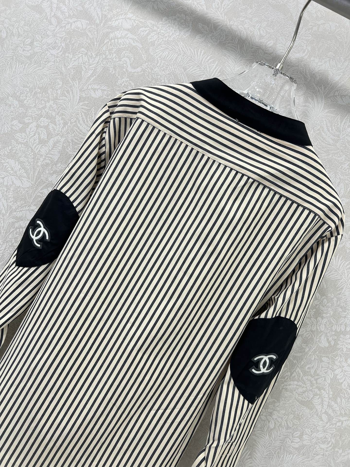 New vintage style striped shirt
