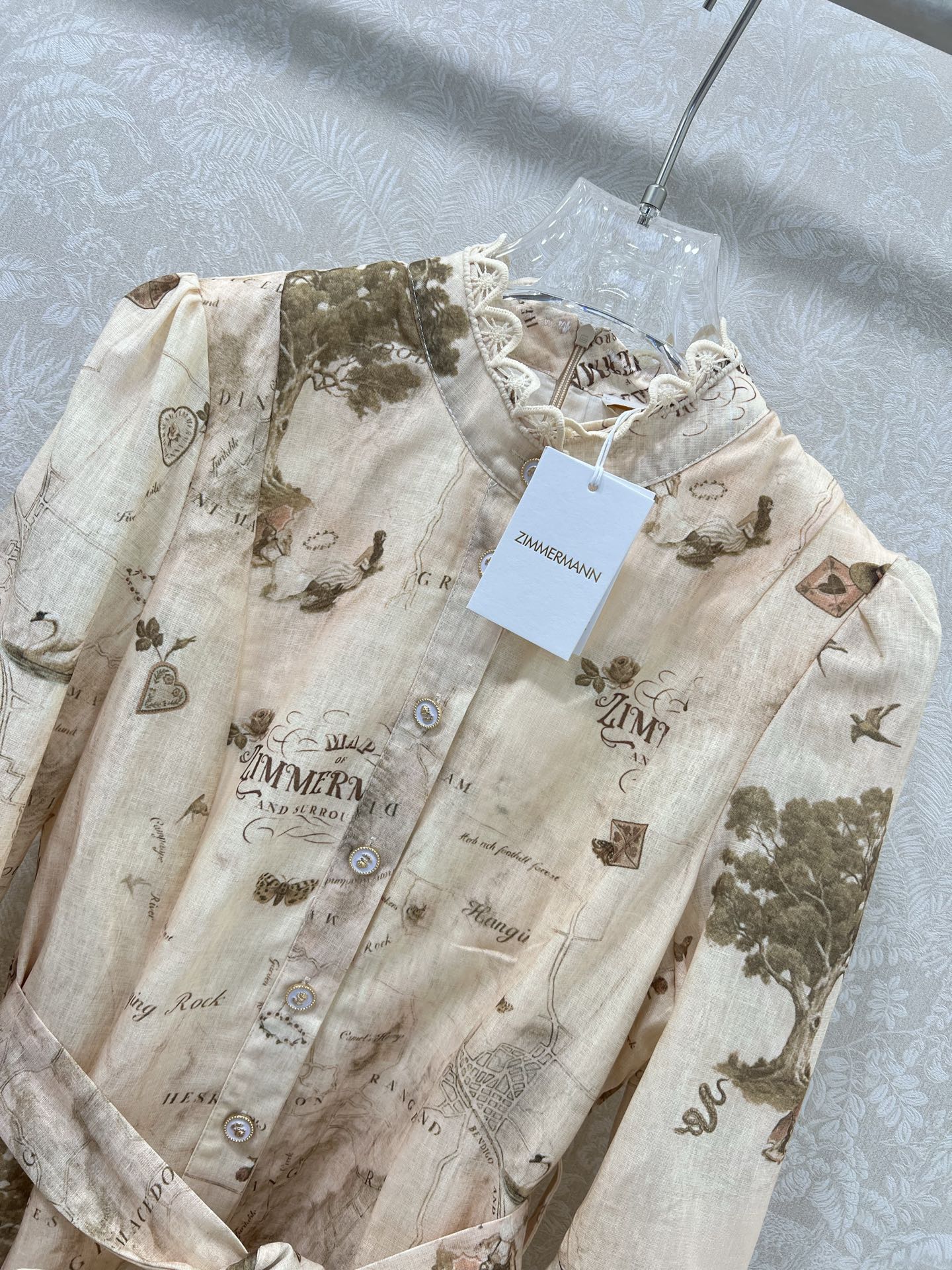 New letter printed stand up collar dress
