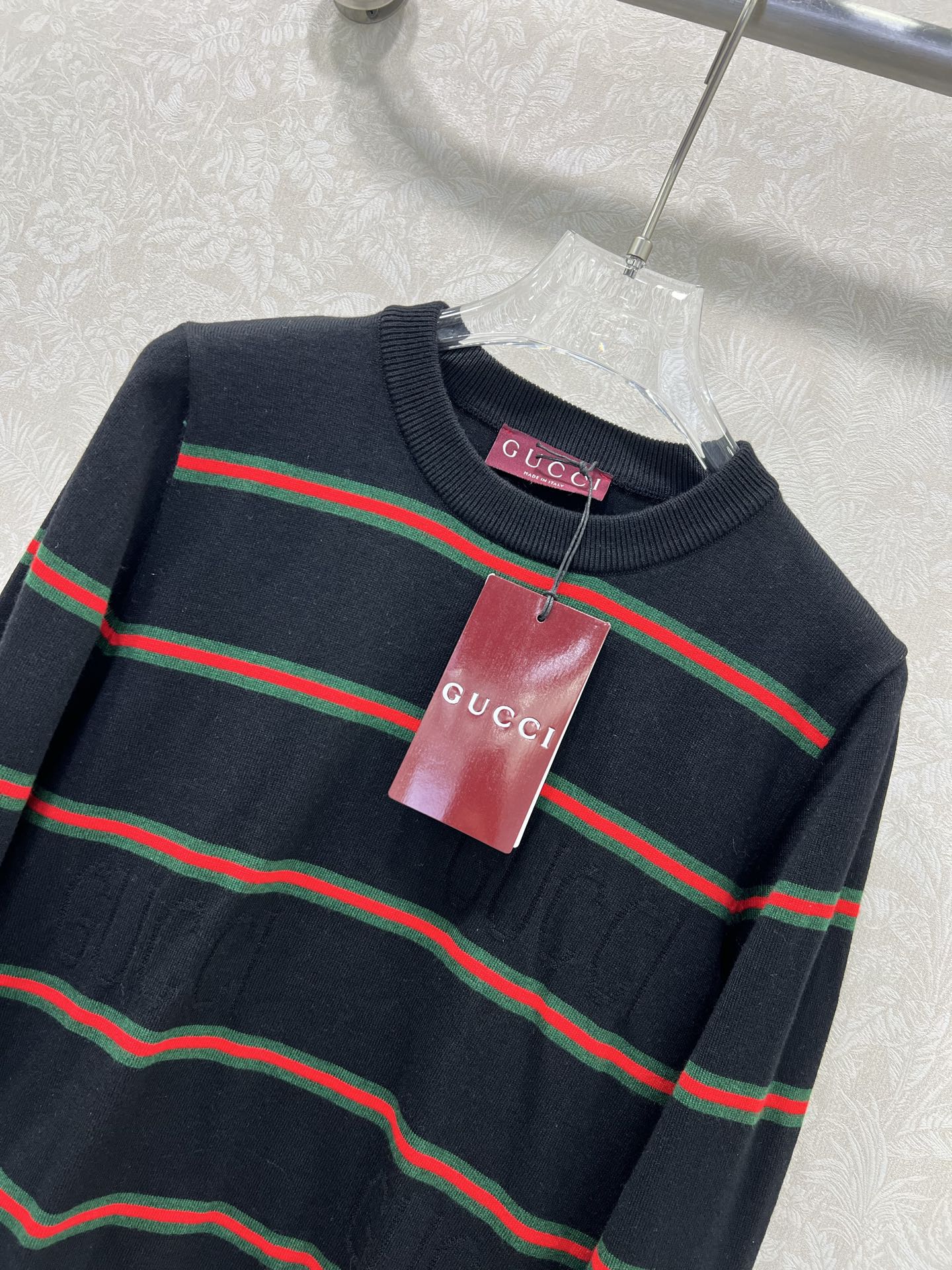 New contrasting striped knitted pullover sweater