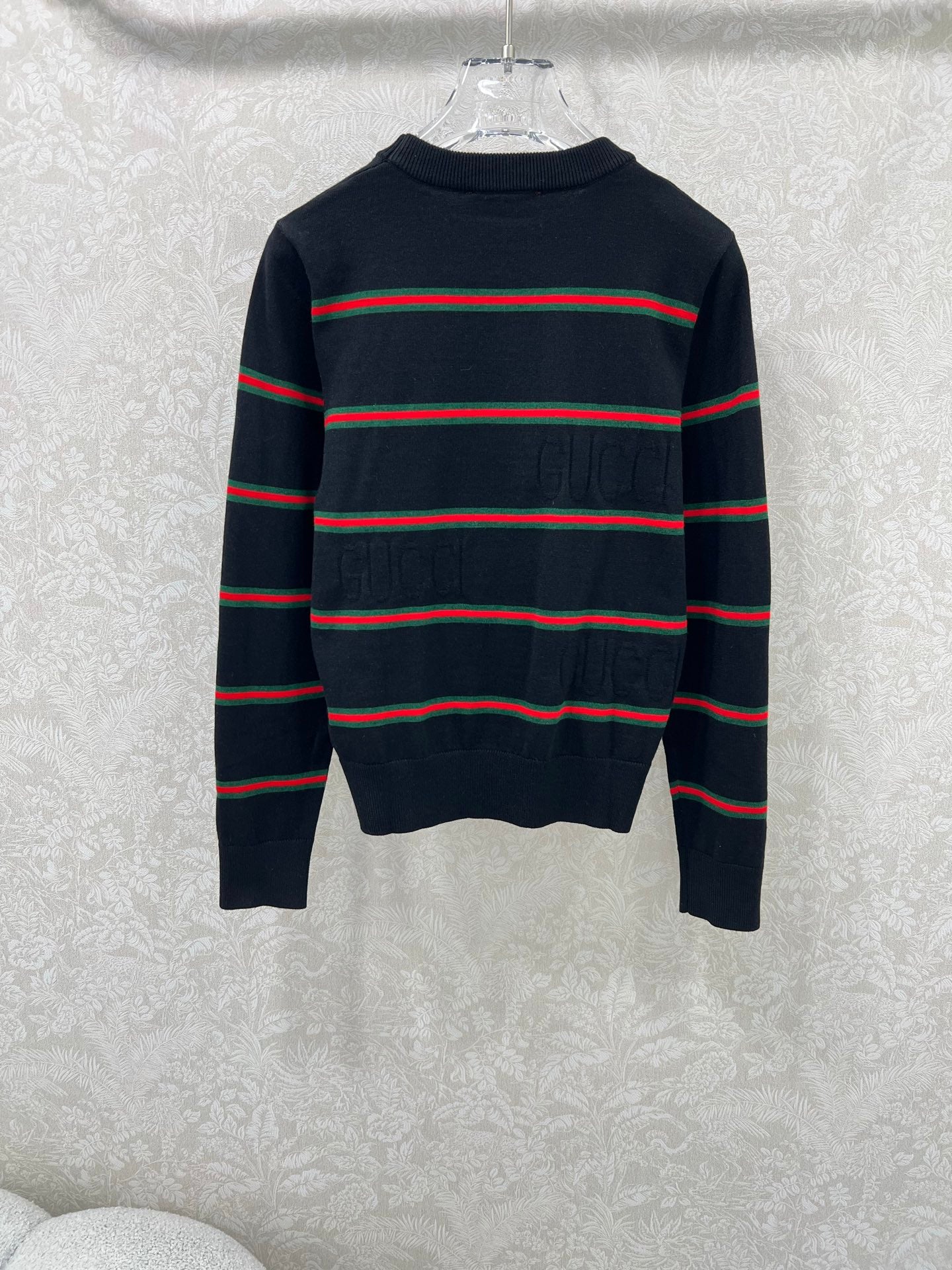 New contrasting striped knitted pullover sweater