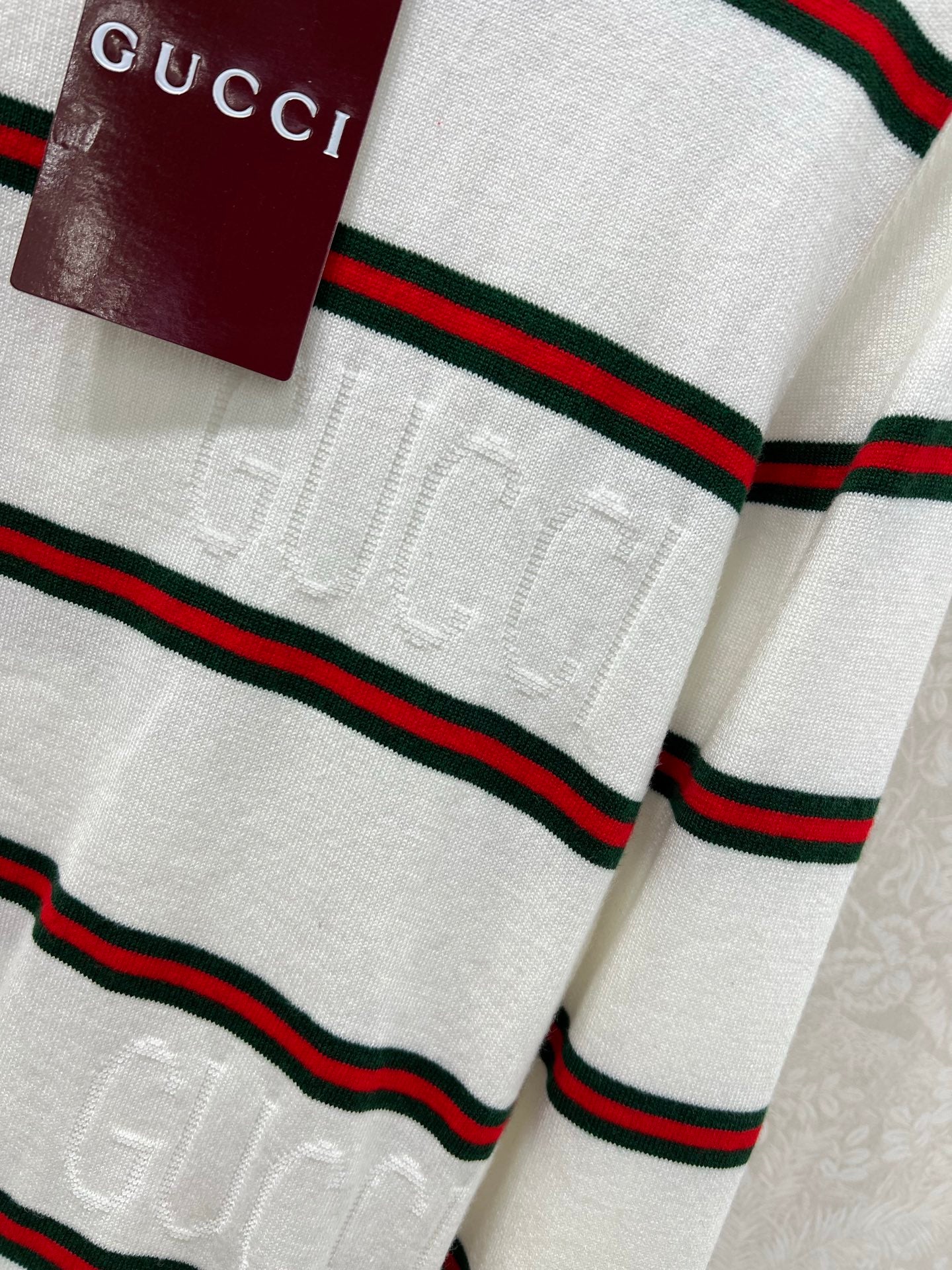 New contrasting striped knitted pullover sweater