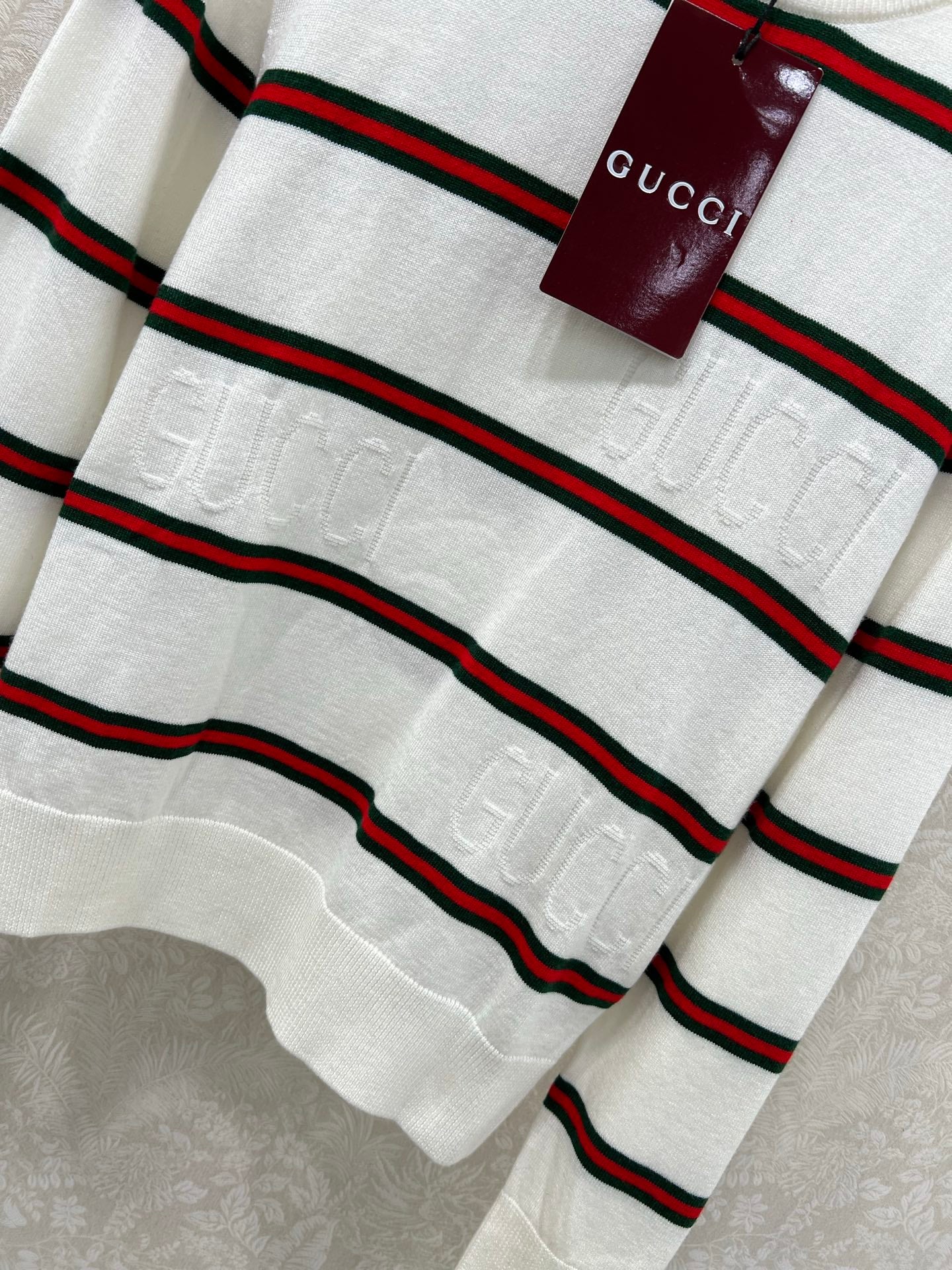New contrasting striped knitted pullover sweater