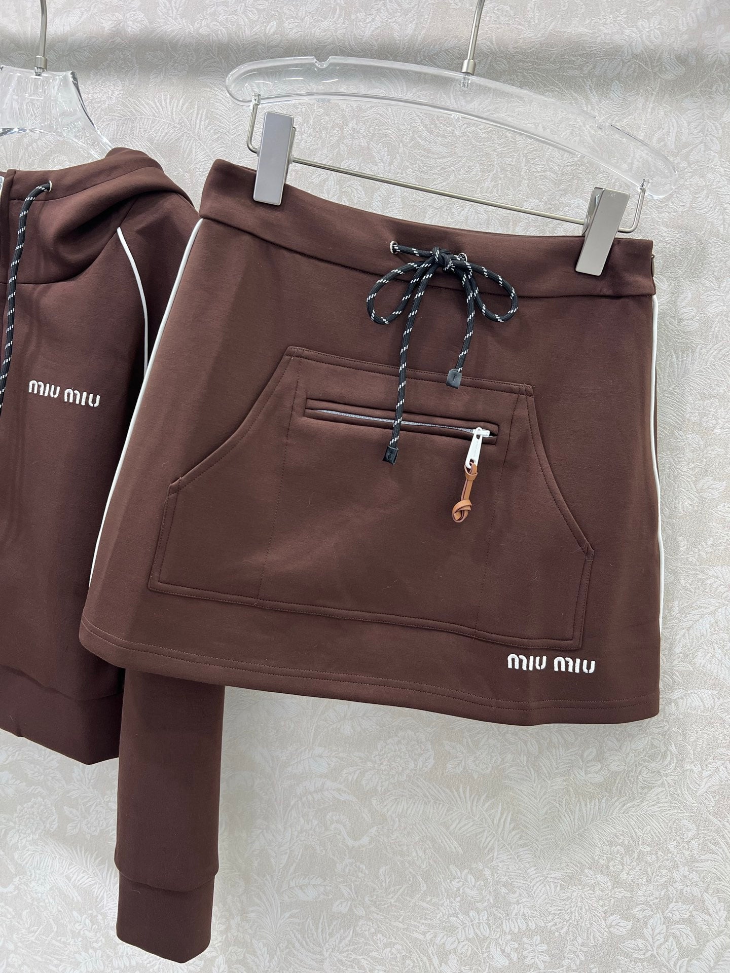 New set skirt