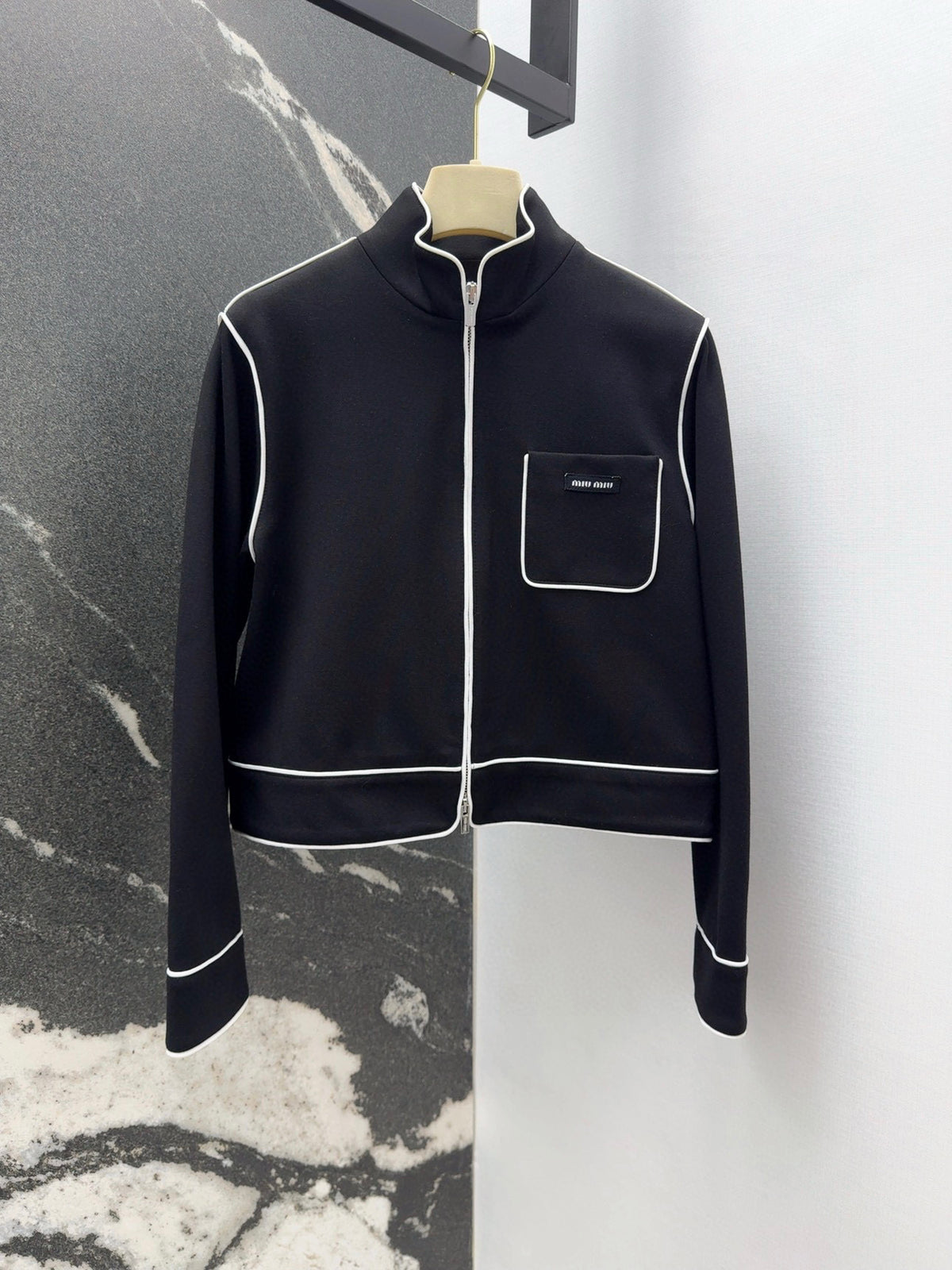 Roman cotton jacket with contrasting border design