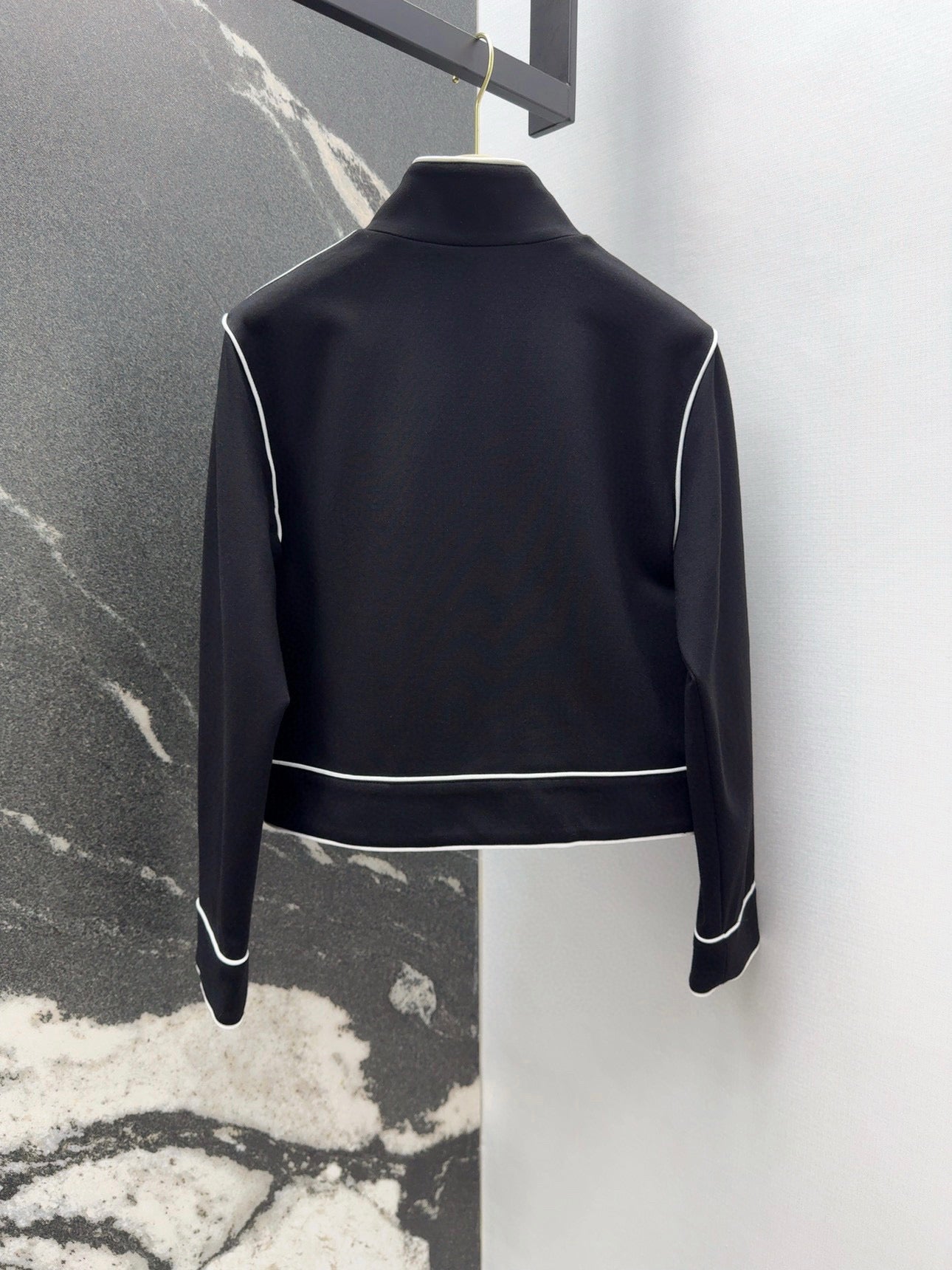 Roman cotton jacket with contrasting border design