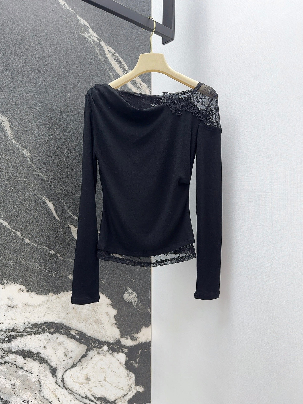 3D floral lace round neck base shirt