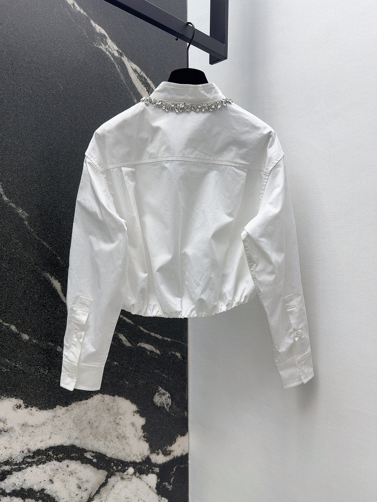 Rhinestone decorative collar short white shirt