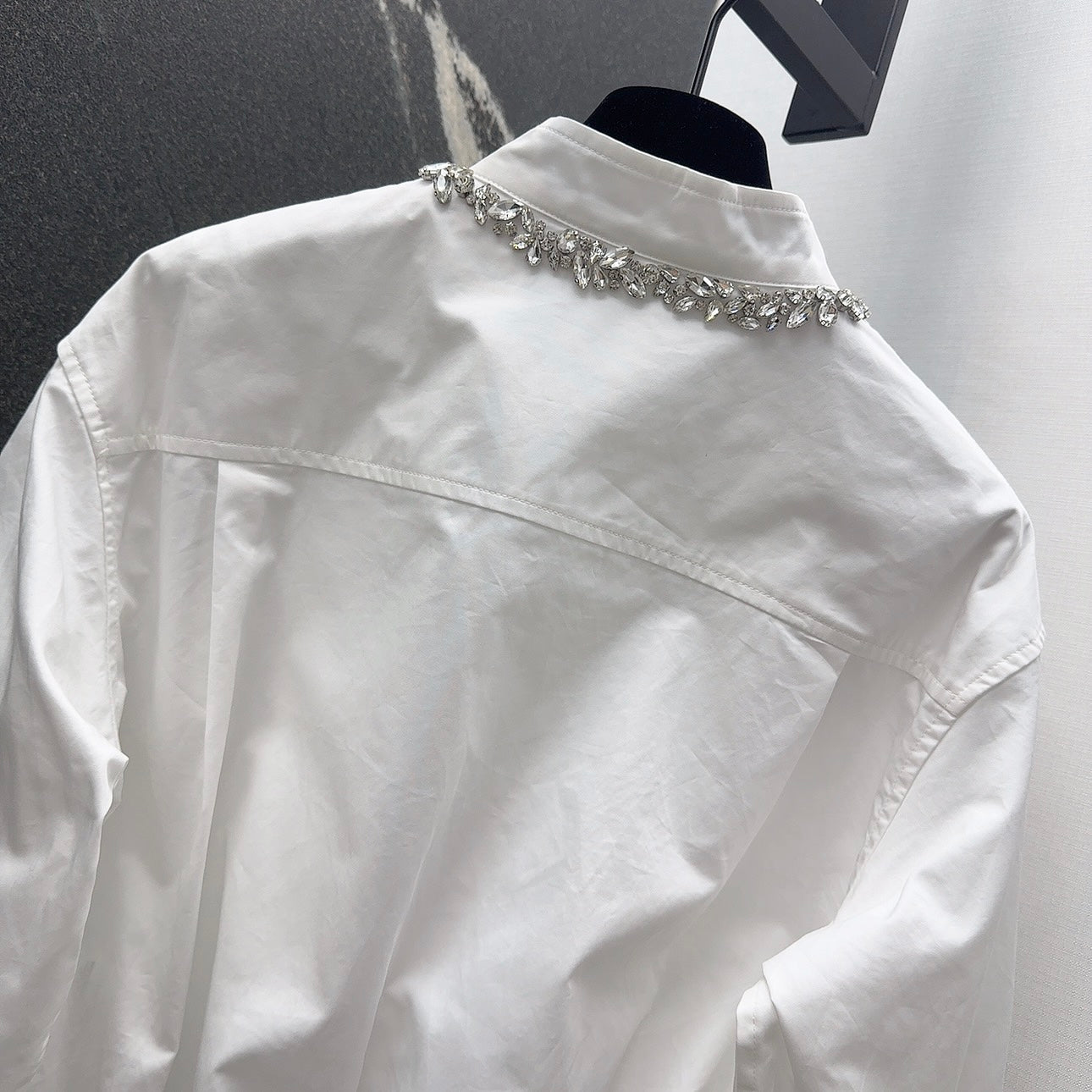 Rhinestone decorative collar short white shirt
