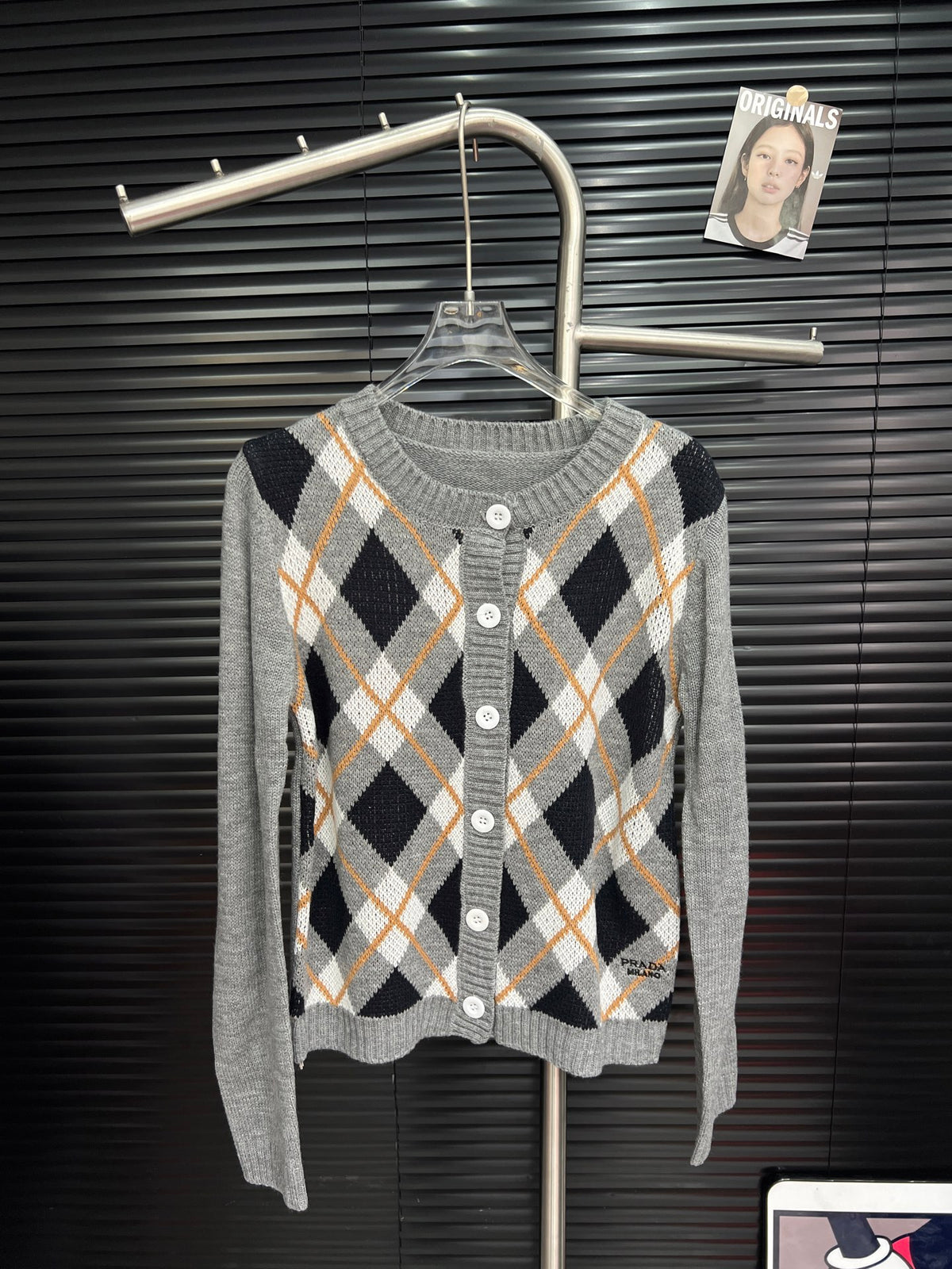 Lingge College style knitted cardigan