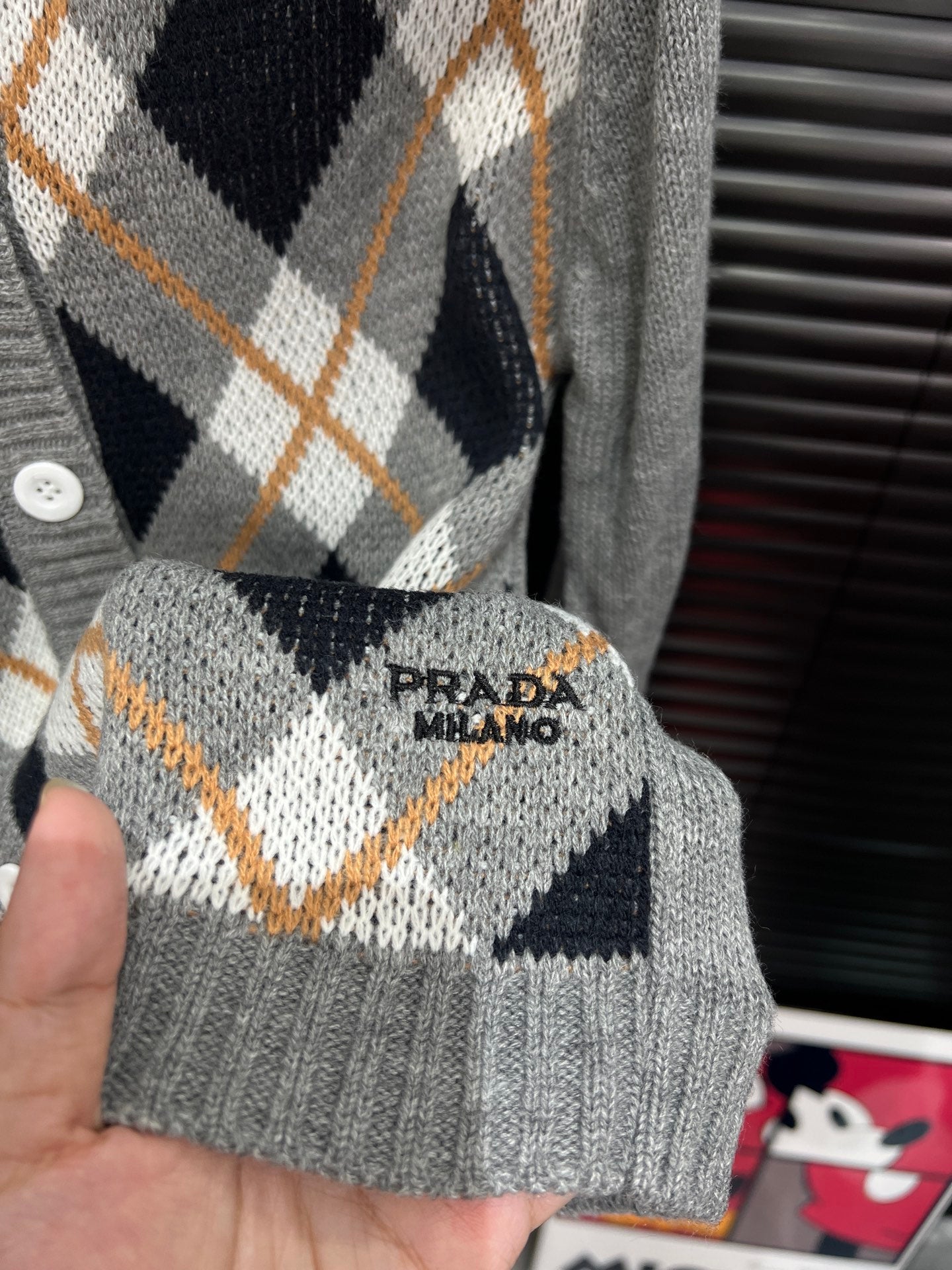 Lingge College style knitted cardigan