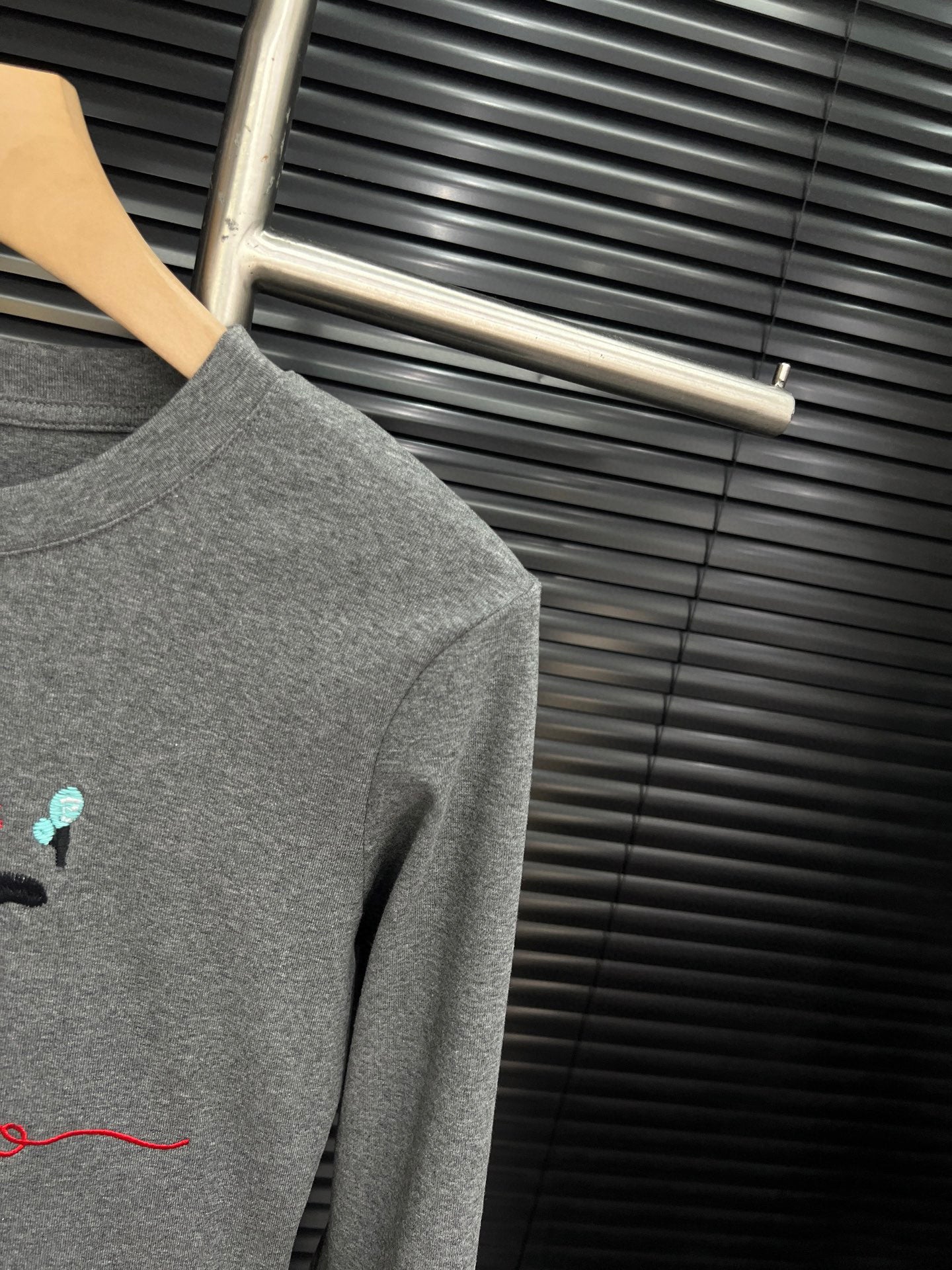 Embroidered cotton long sleeves