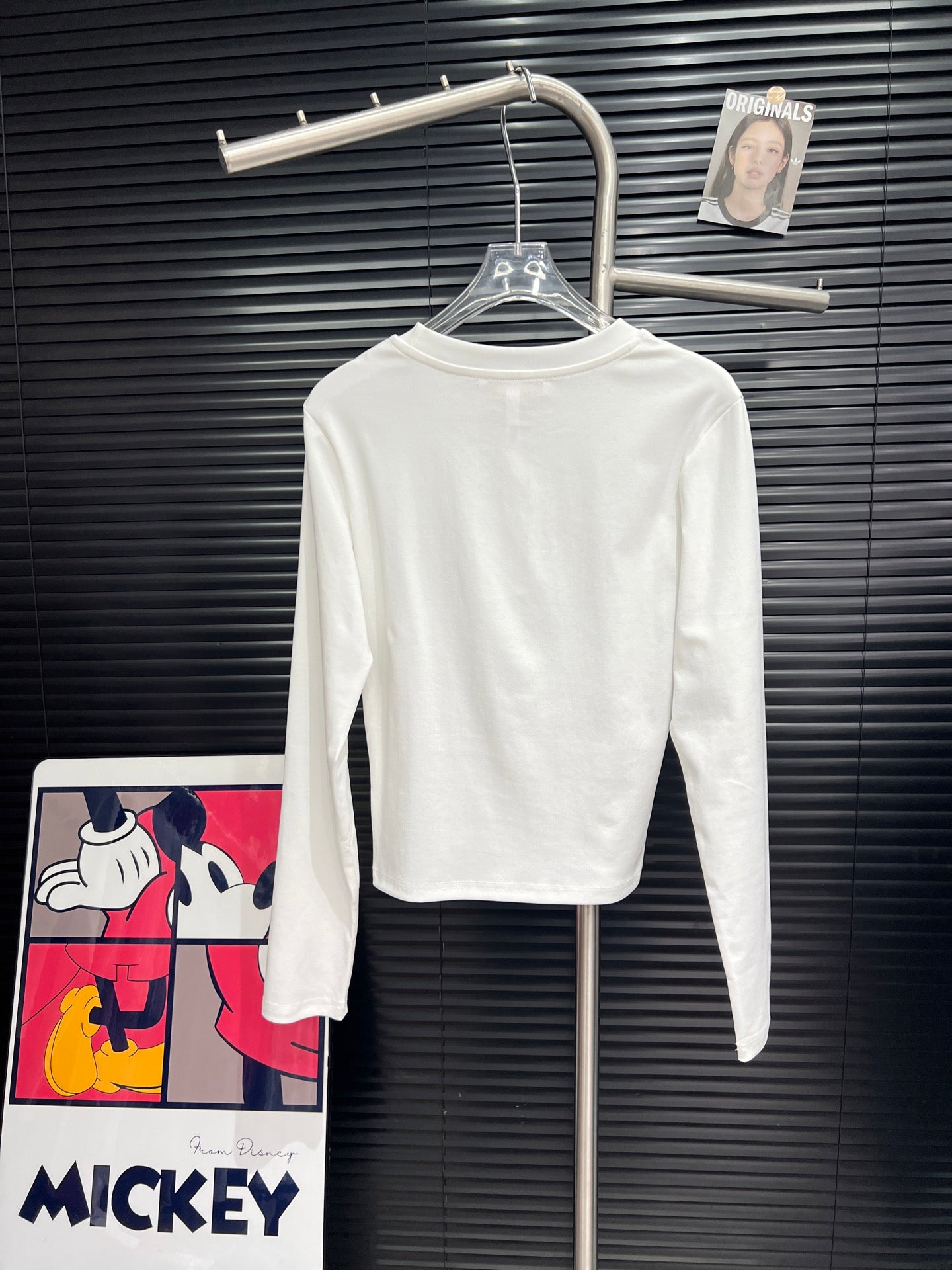 V-neck knitted cardigan