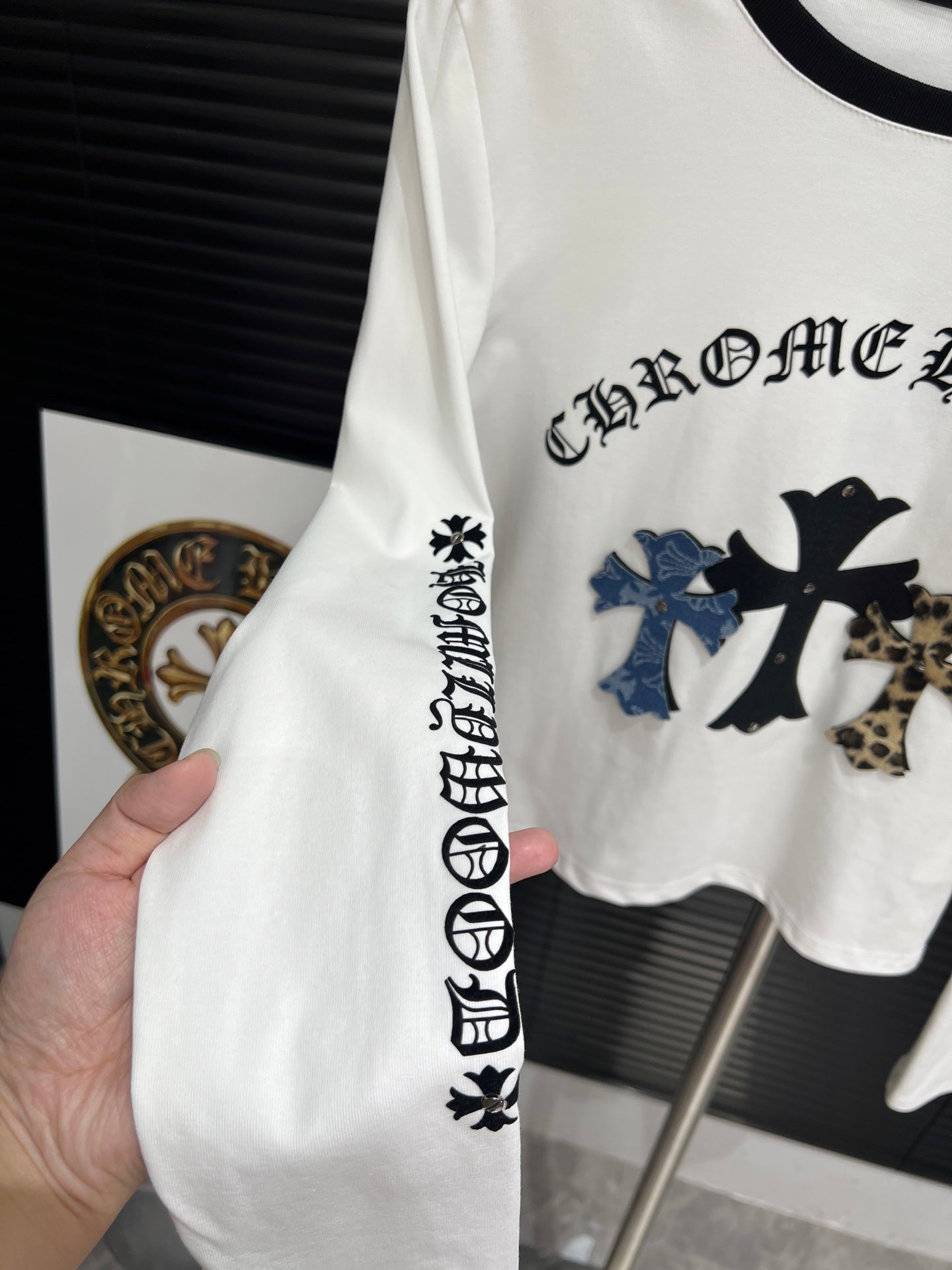 Cross cotton base long sleeved shirt