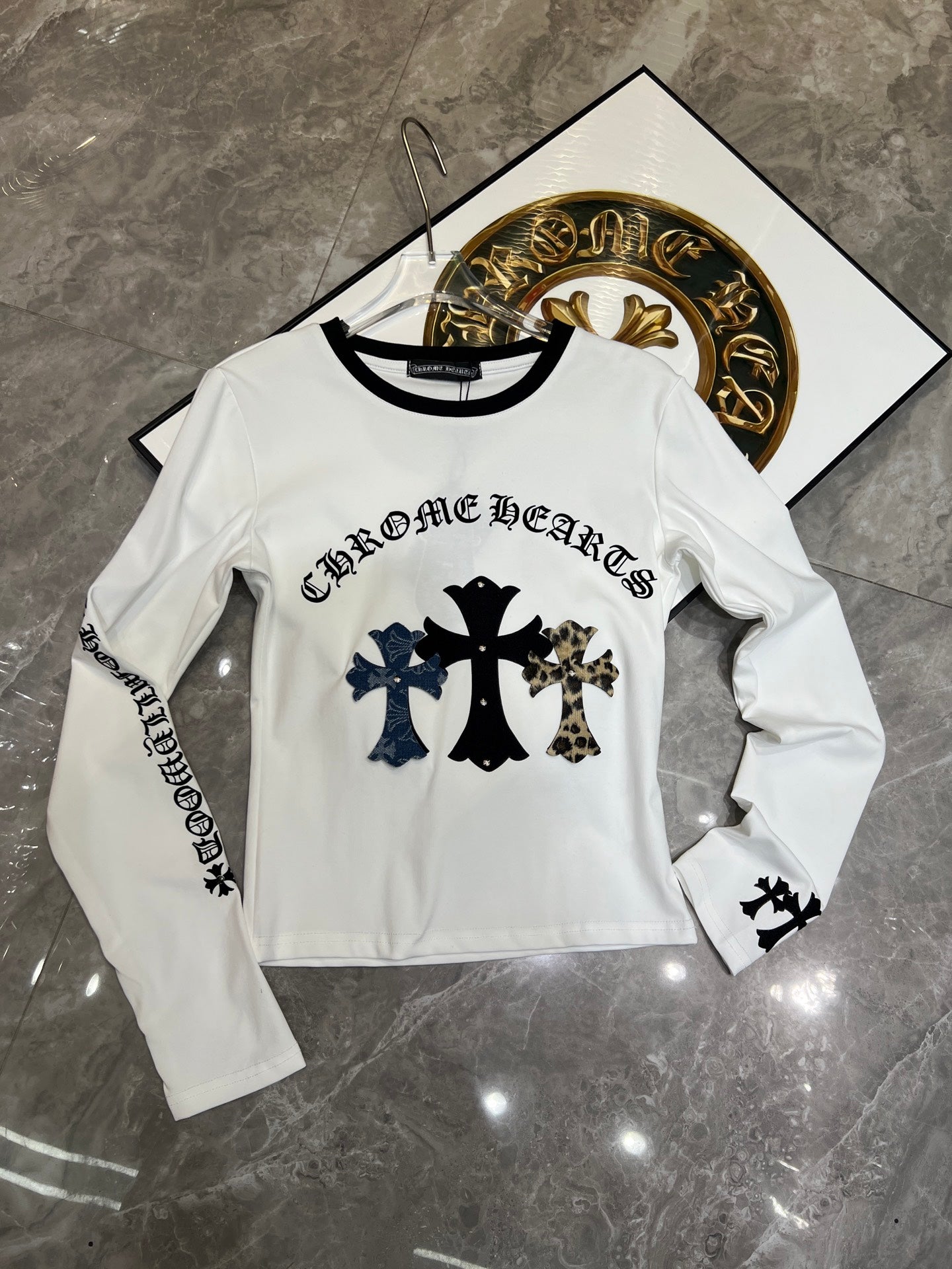 Cross cotton base long sleeved shirt