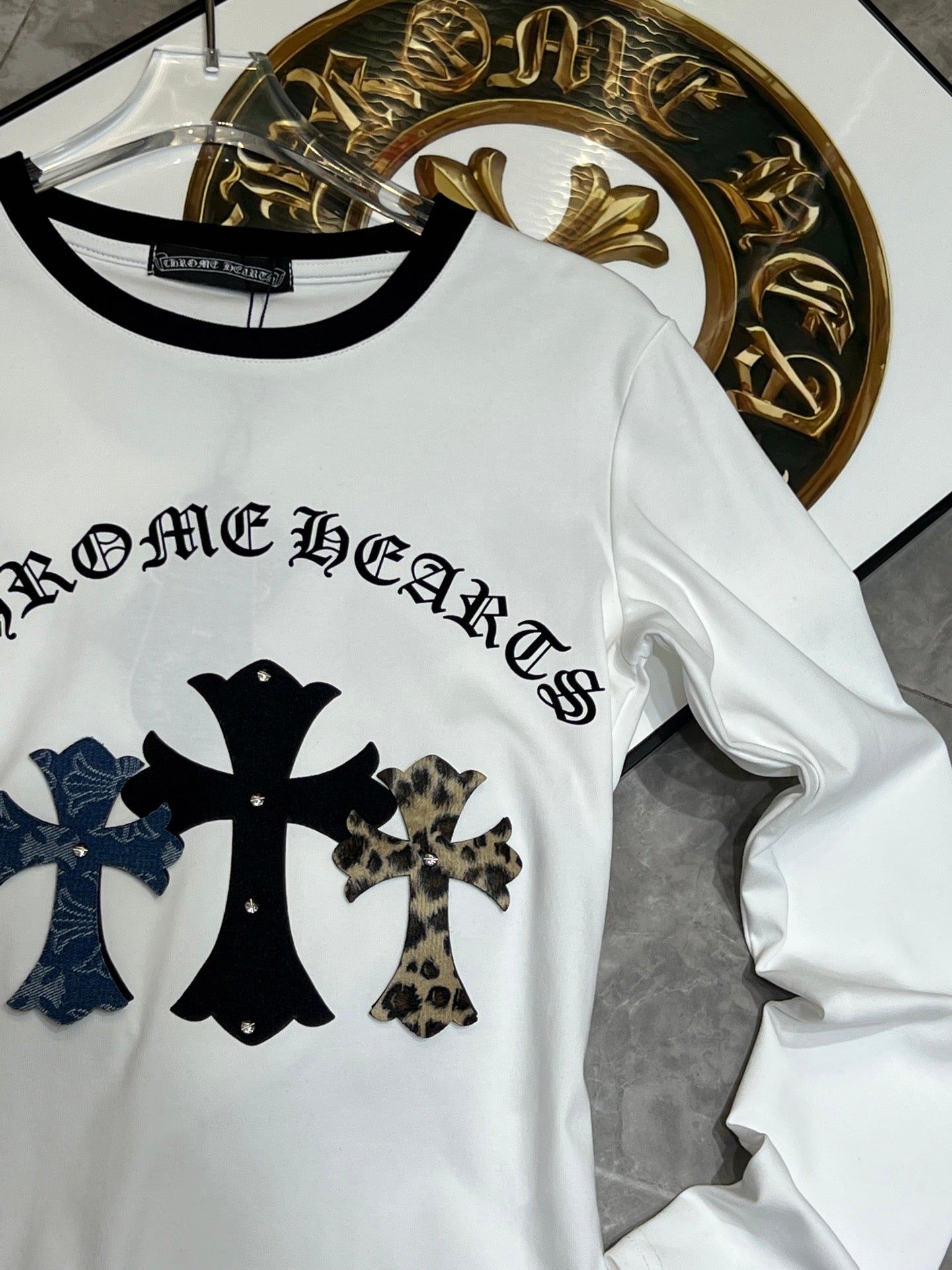 Cross cotton base long sleeved shirt
