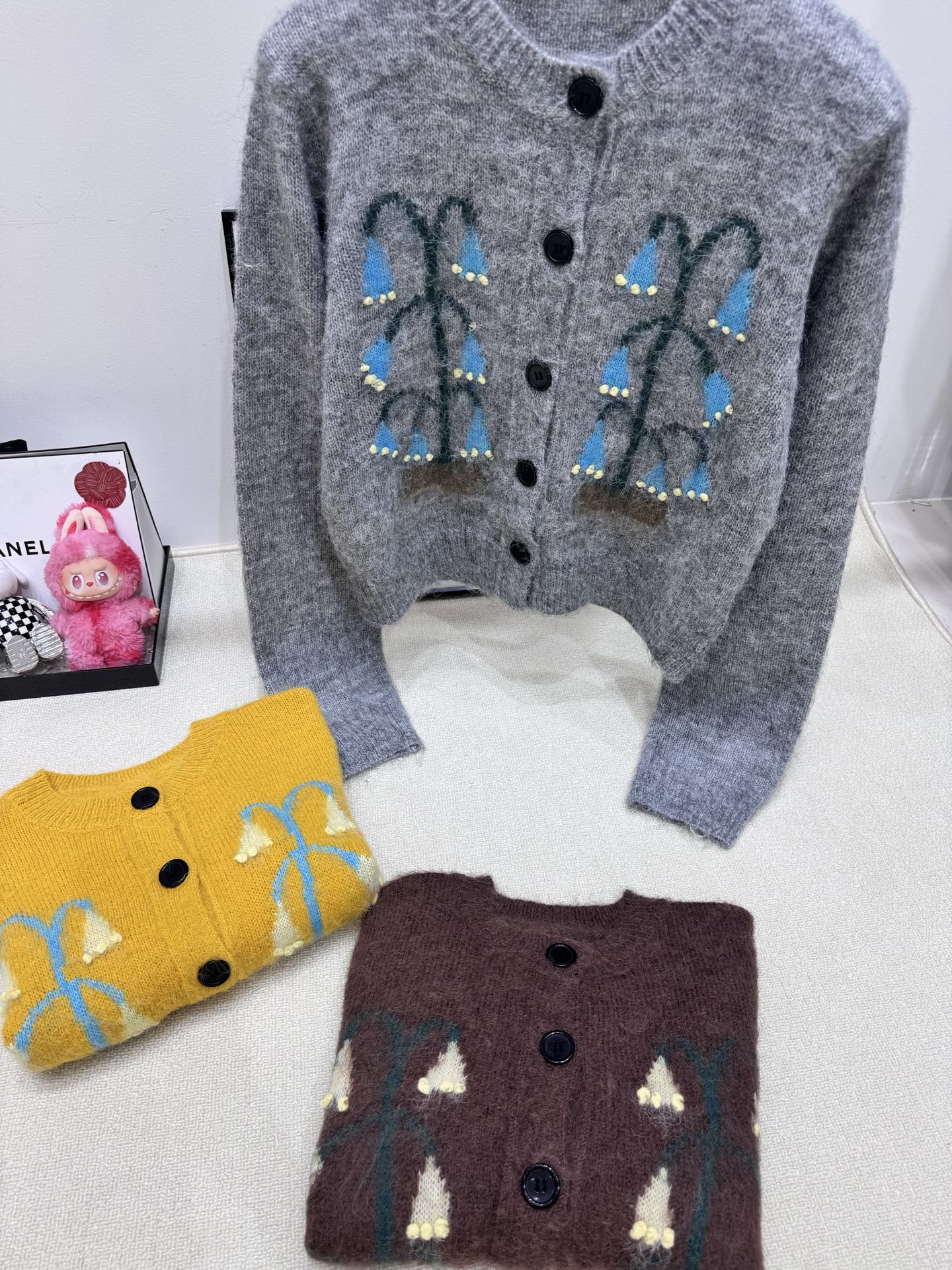 Linglan Jacquard Knitted Round Neck Cardigan