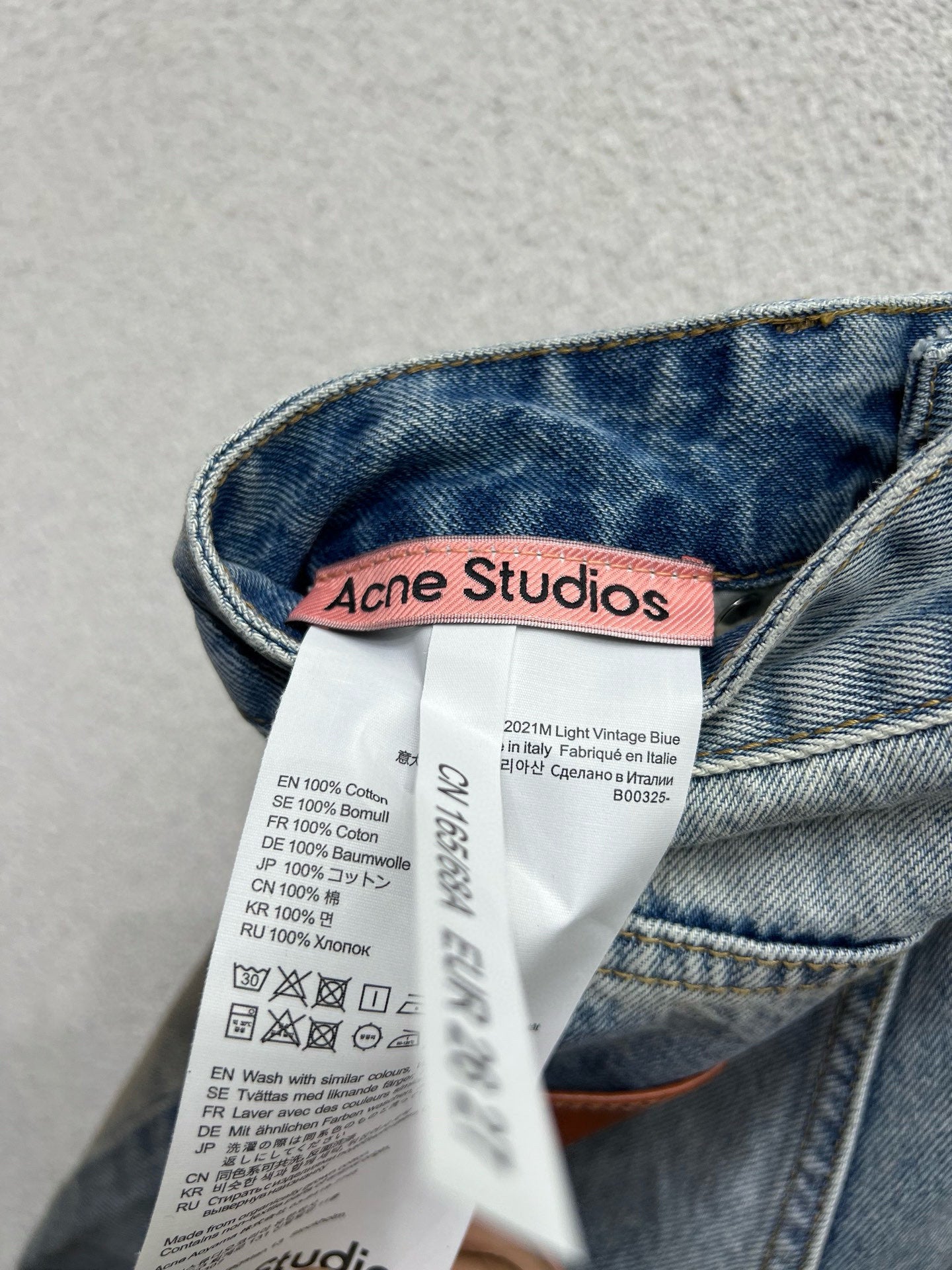 Make old, washed, dirty pants