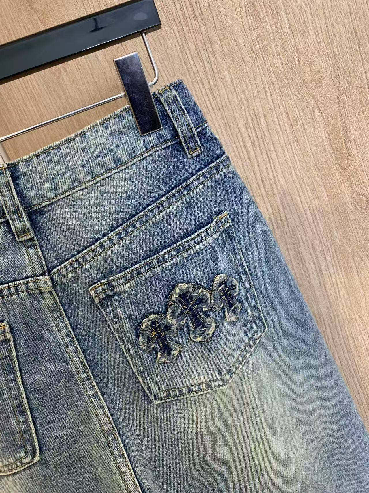New printed jeans