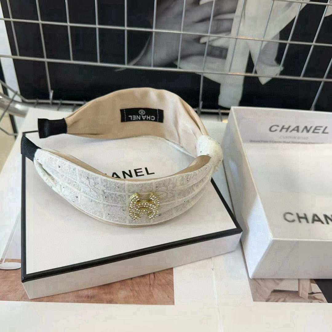 The latest small fragrant headband