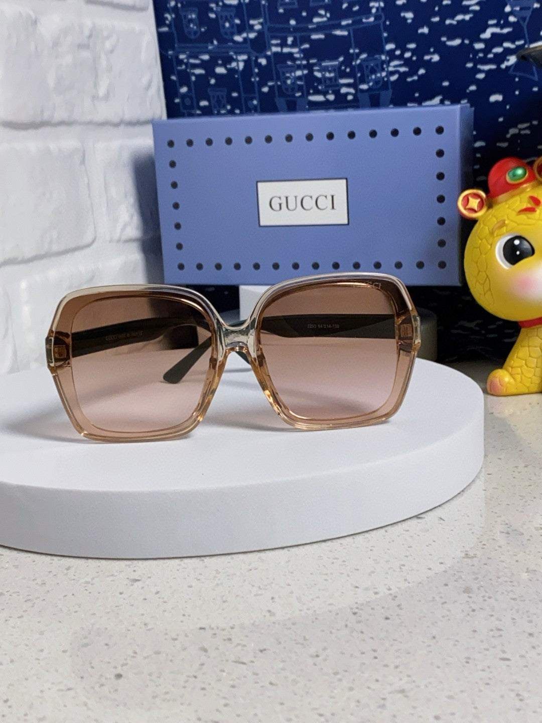 Fashionable European and American style concealed sunglasses