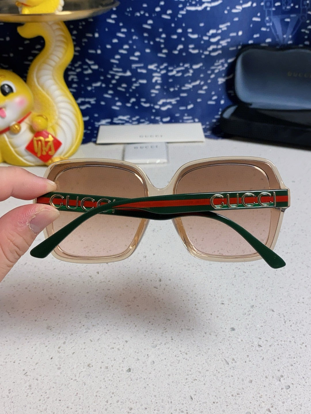 Fashionable European and American style concealed sunglasses