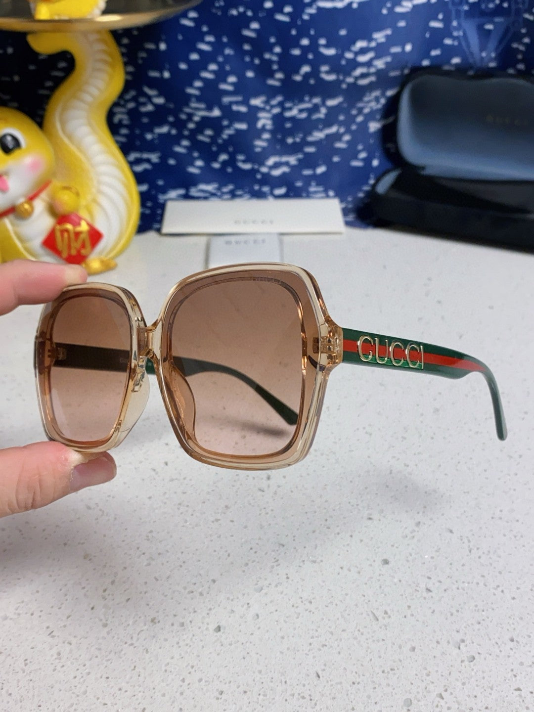 Fashionable European and American style concealed sunglasses