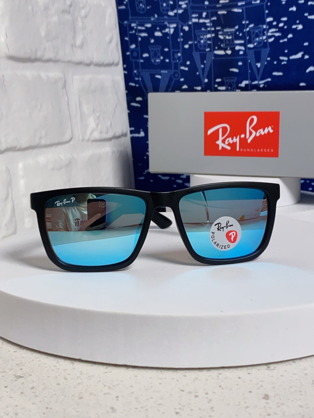 New fashionable UV resistant sunglasses