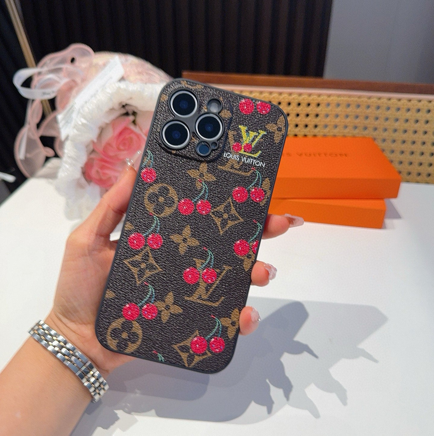 Precision hole all inclusive phone case