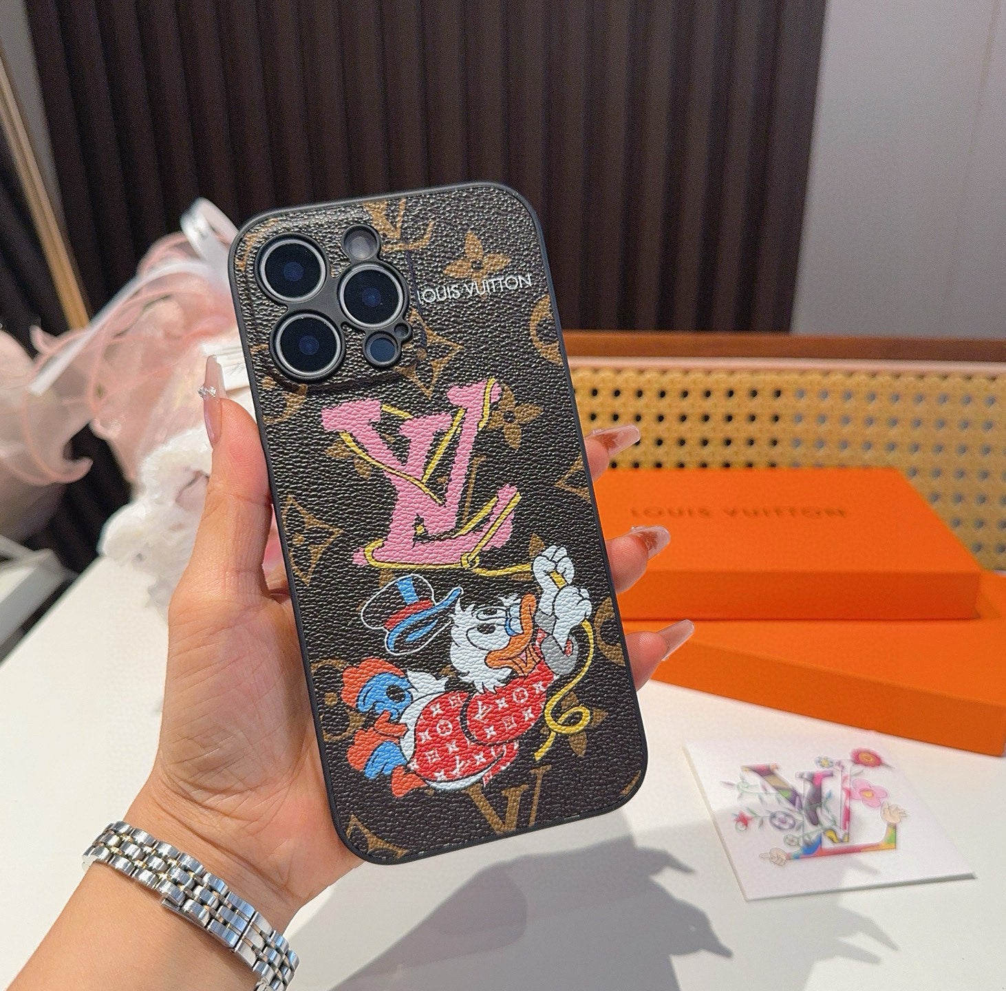 Precision hole all inclusive phone case